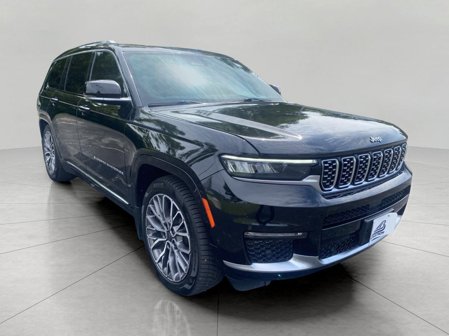2021 Jeep Grand Cherokee L Summit Reserve's photo