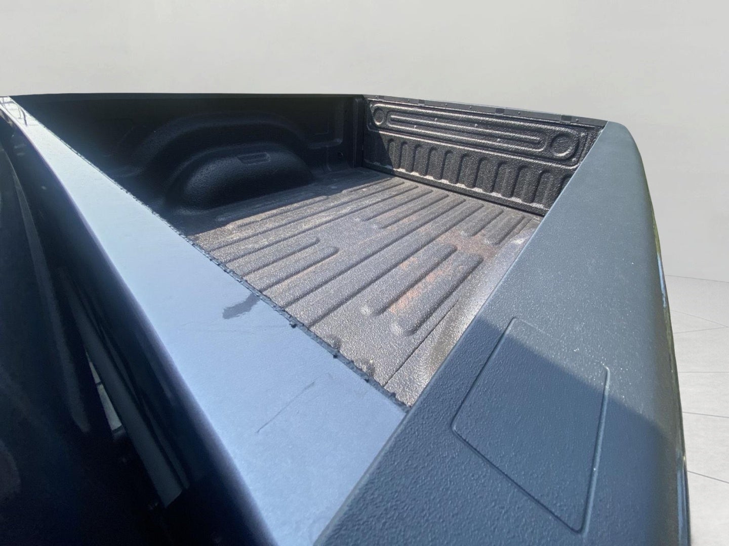 2017 RAM 1500 Express 4x4 Quad Cab 6'4 Box