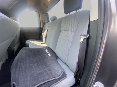 2017 RAM 1500 Express 4x4 Quad Cab 6'4 Box