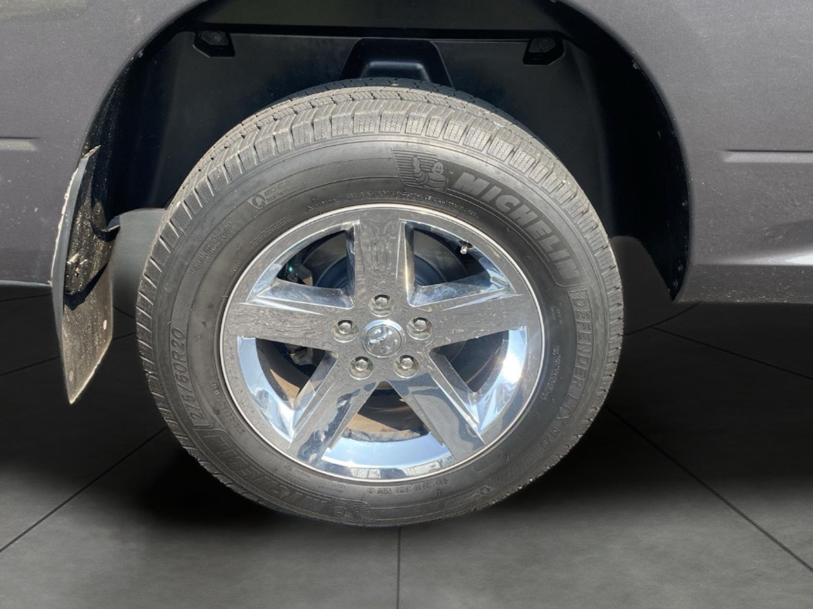 2017 RAM 1500 Express 4x4 Quad Cab 6'4 Box