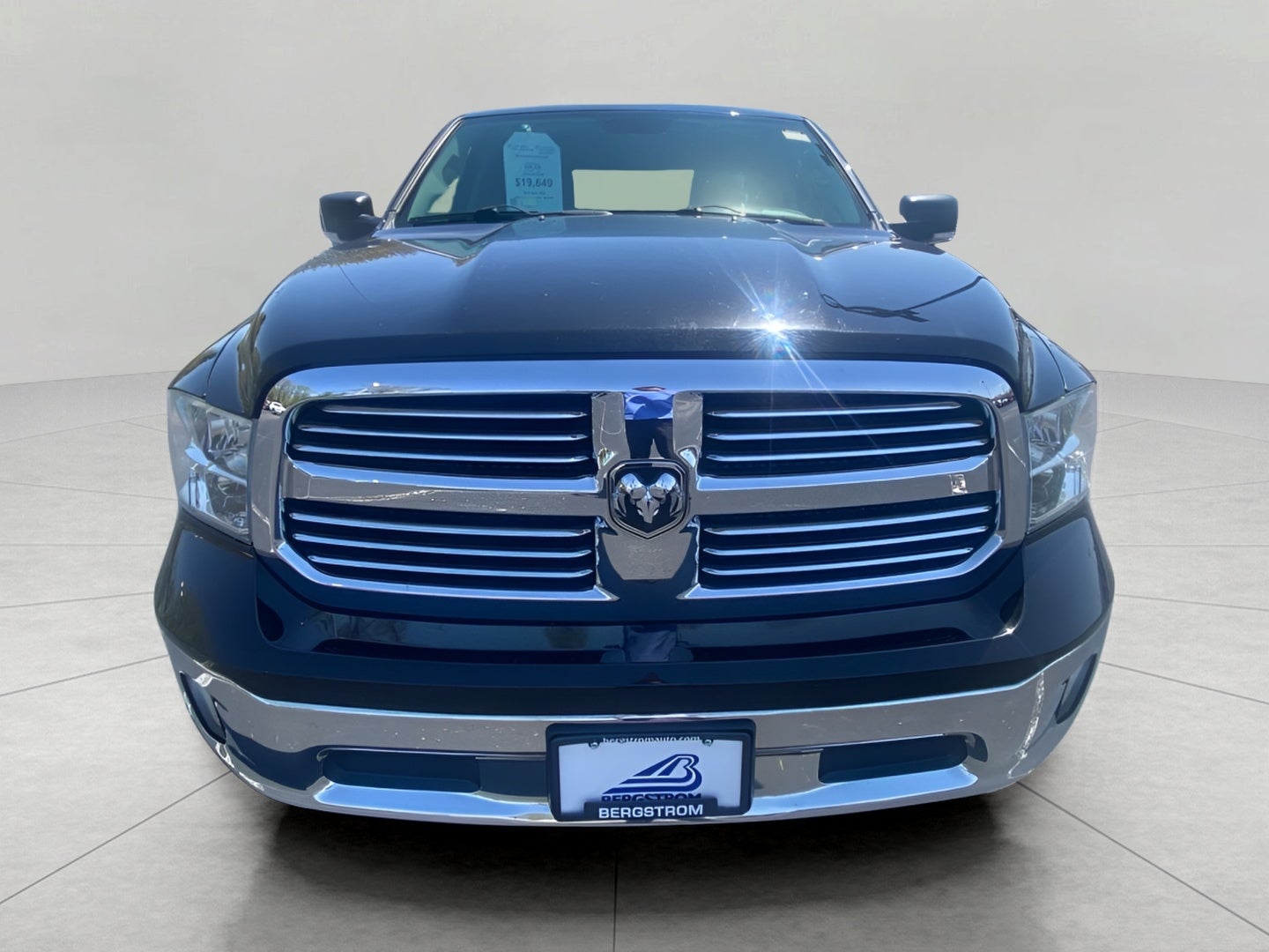 2015 RAM 1500 4WD Quad Cab 140.5 Big Horn