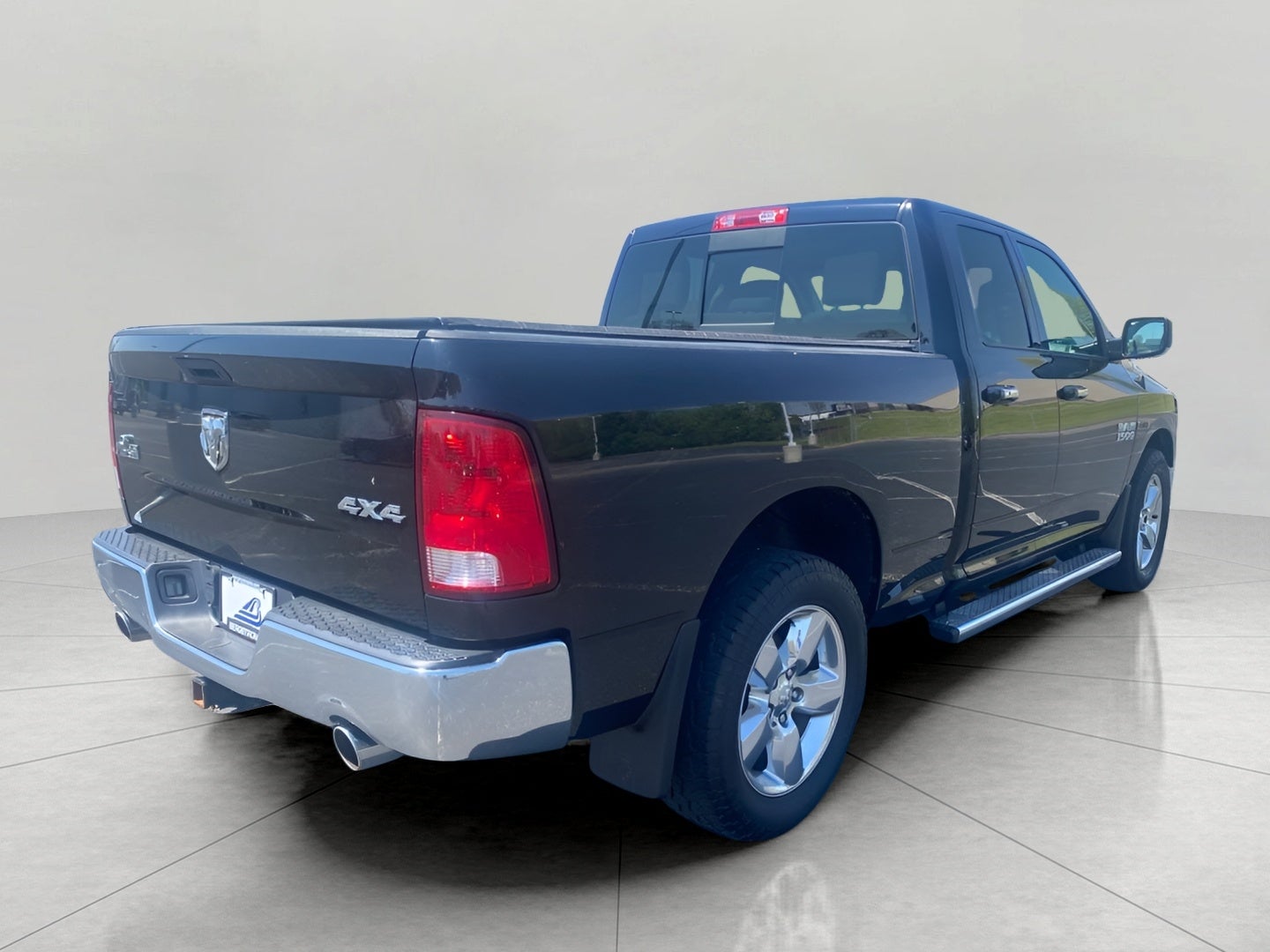 2015 RAM 1500 4WD Quad Cab 140.5 Big Horn