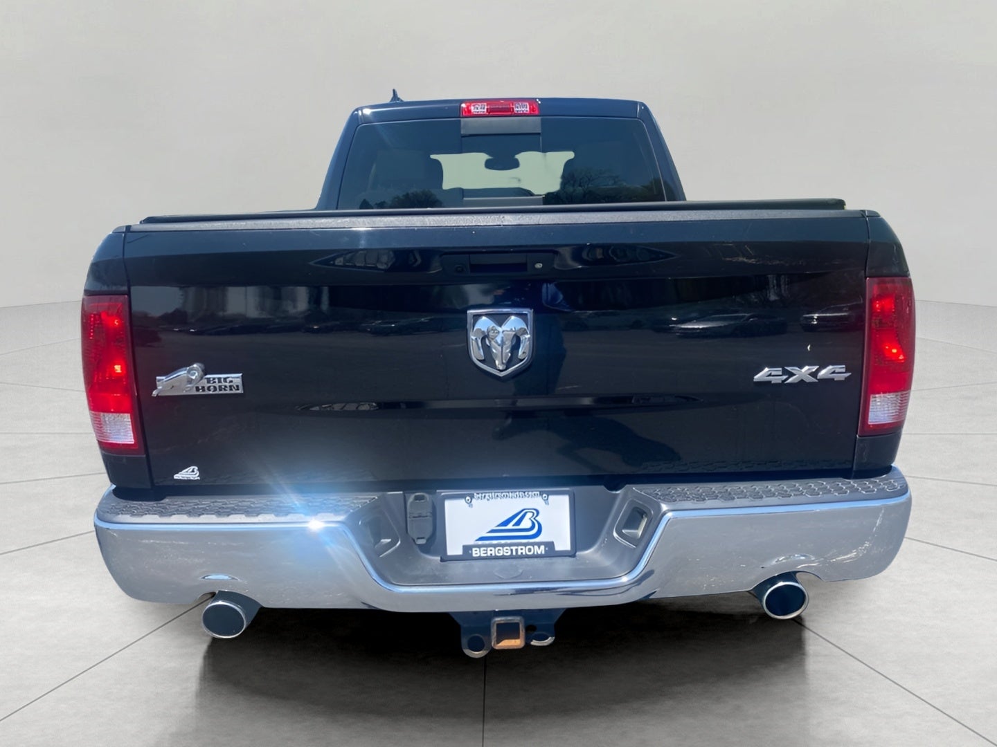 2015 RAM 1500 4WD Quad Cab 140.5 Big Horn