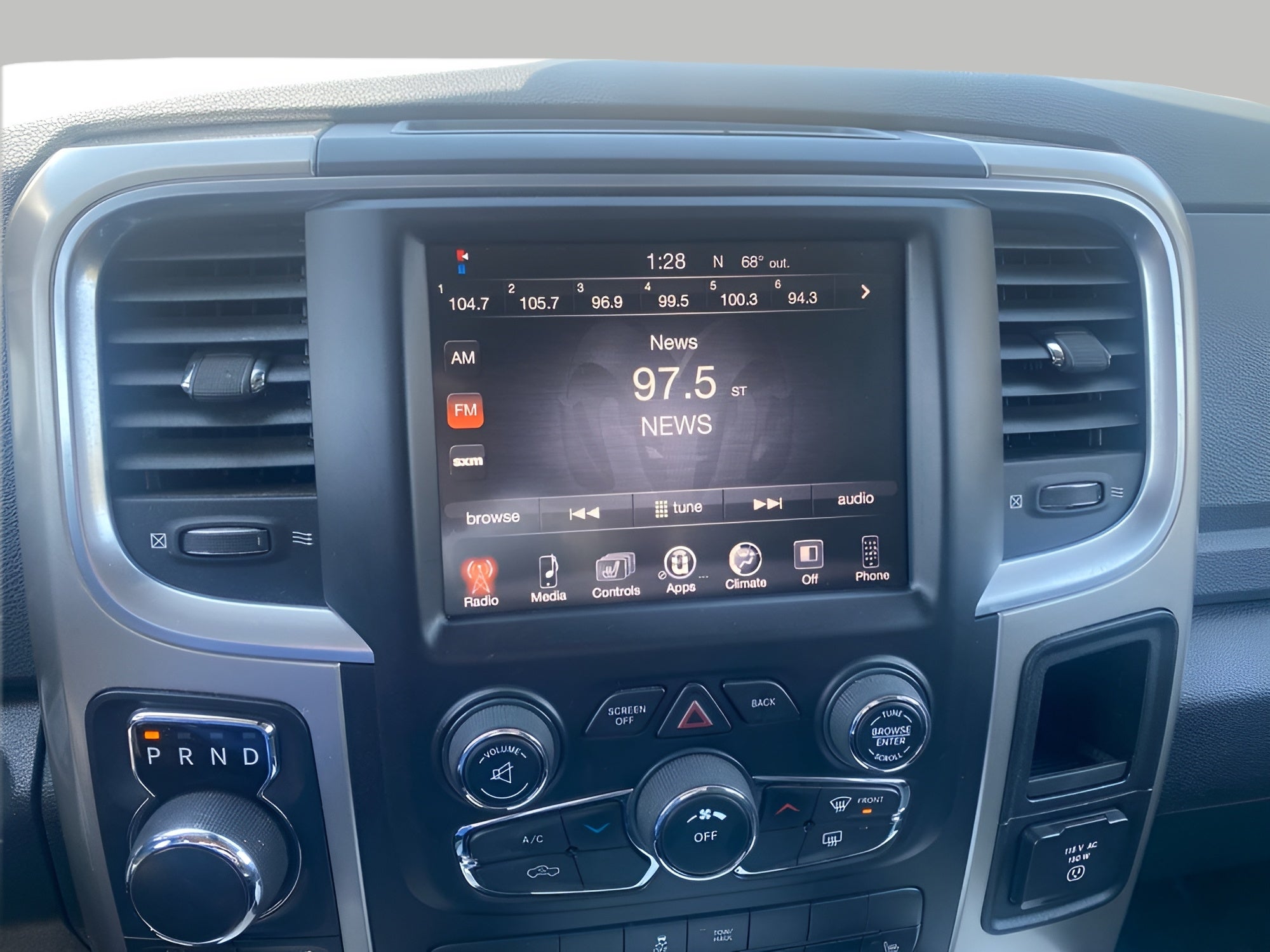2015 RAM 1500 4WD Quad Cab 140.5 Big Horn