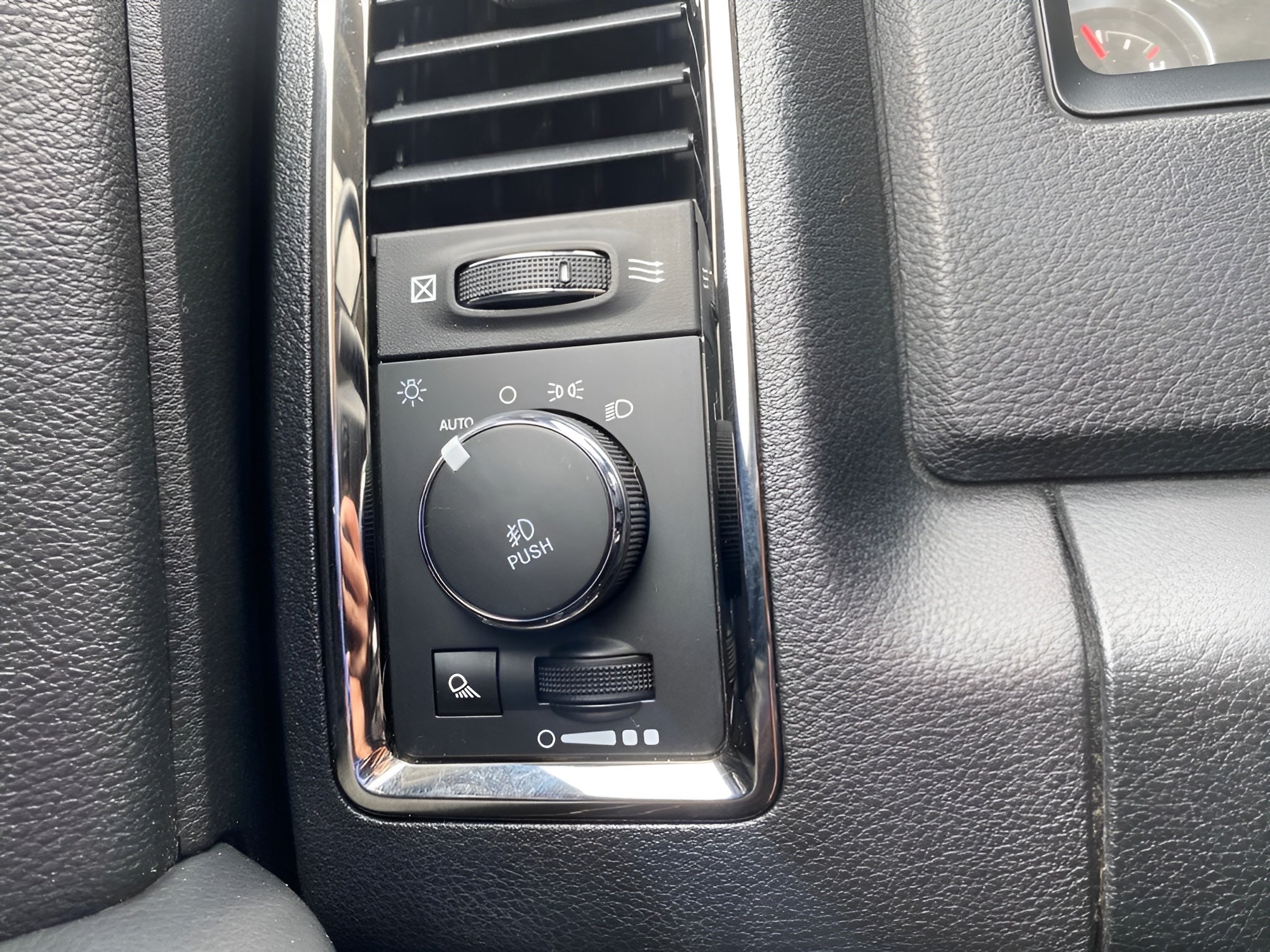 2018 RAM 1500 Sport