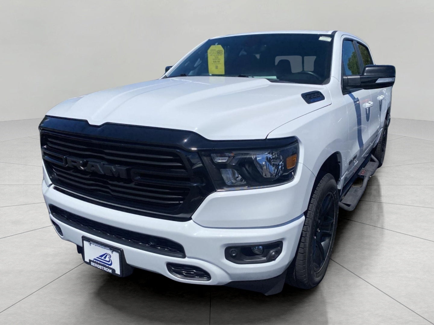 2021 RAM 1500 Big Horn 4x4 Crew Cab 5'7 Box