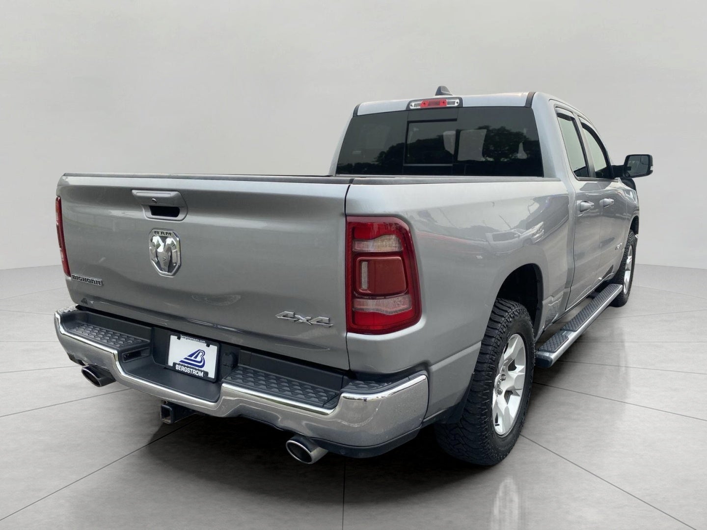 2021 RAM 1500 Big Horn 4x4 Quad Cab 6'4 Box