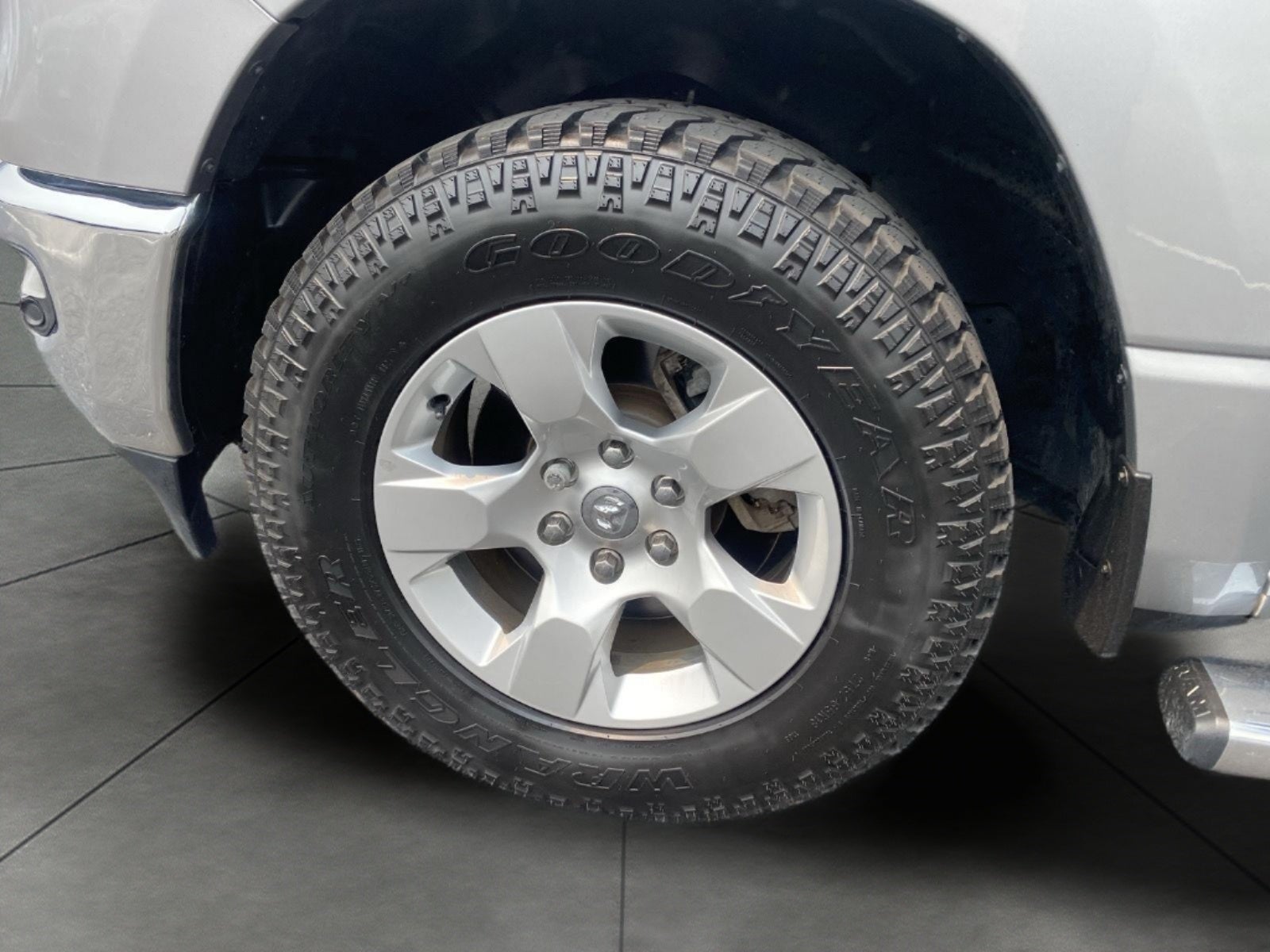 2021 RAM 1500 Big Horn 4x4 Quad Cab 6'4 Box