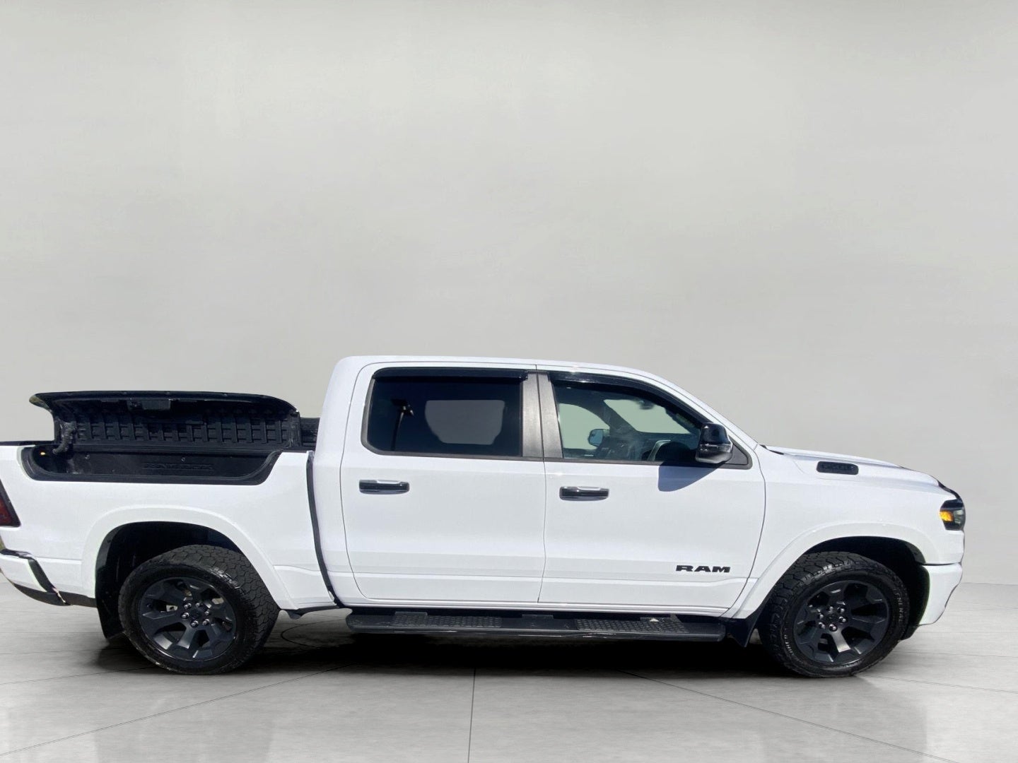 2025 RAM 1500 Big Horn 4x4 Crew Cab 5'7 Box