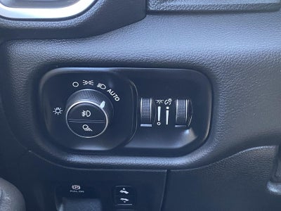 2025 RAM 1500 Big Horn 4x4 Crew Cab 5'7 Box