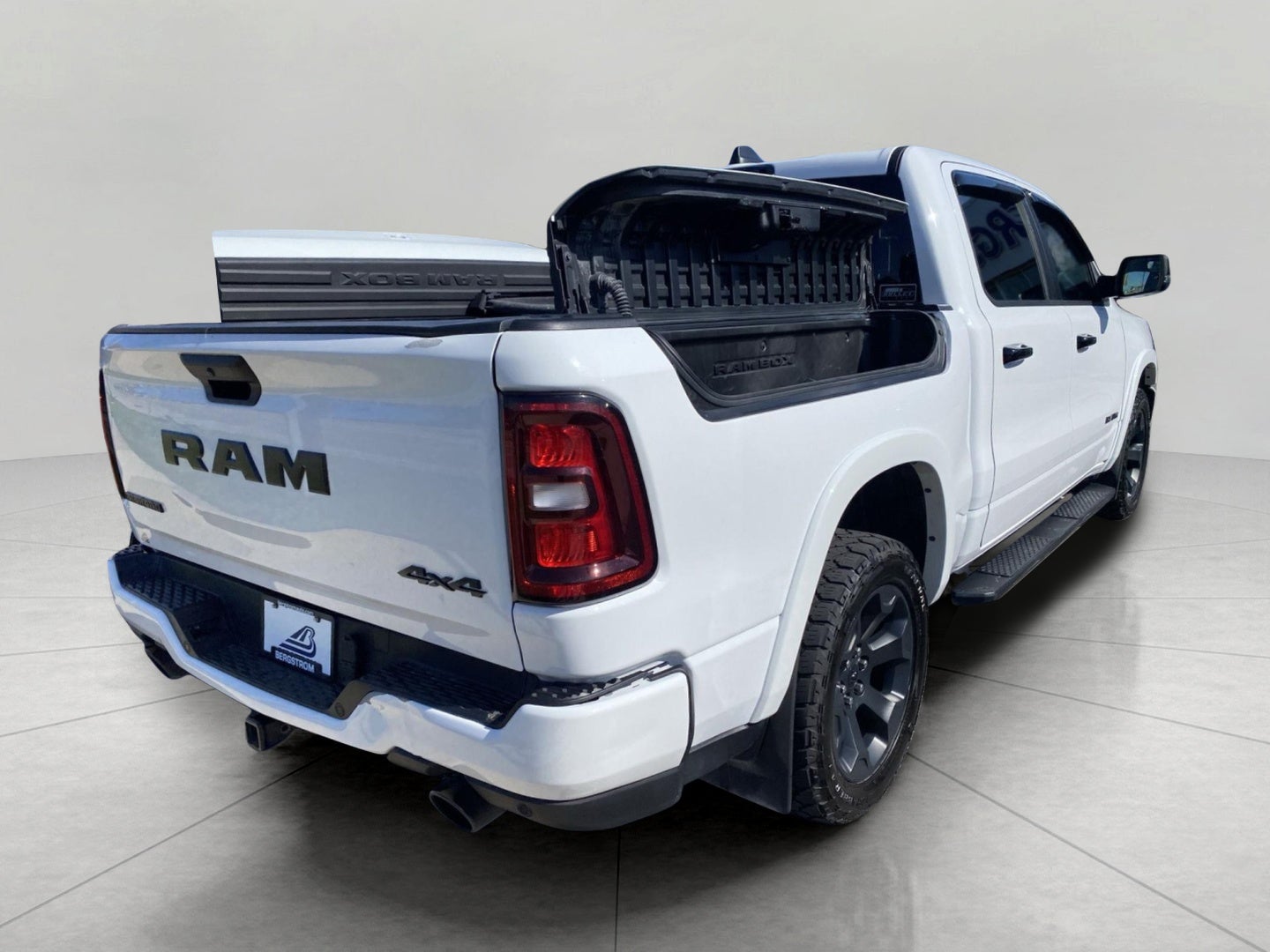2025 RAM 1500 Big Horn 4x4 Crew Cab 5'7 Box