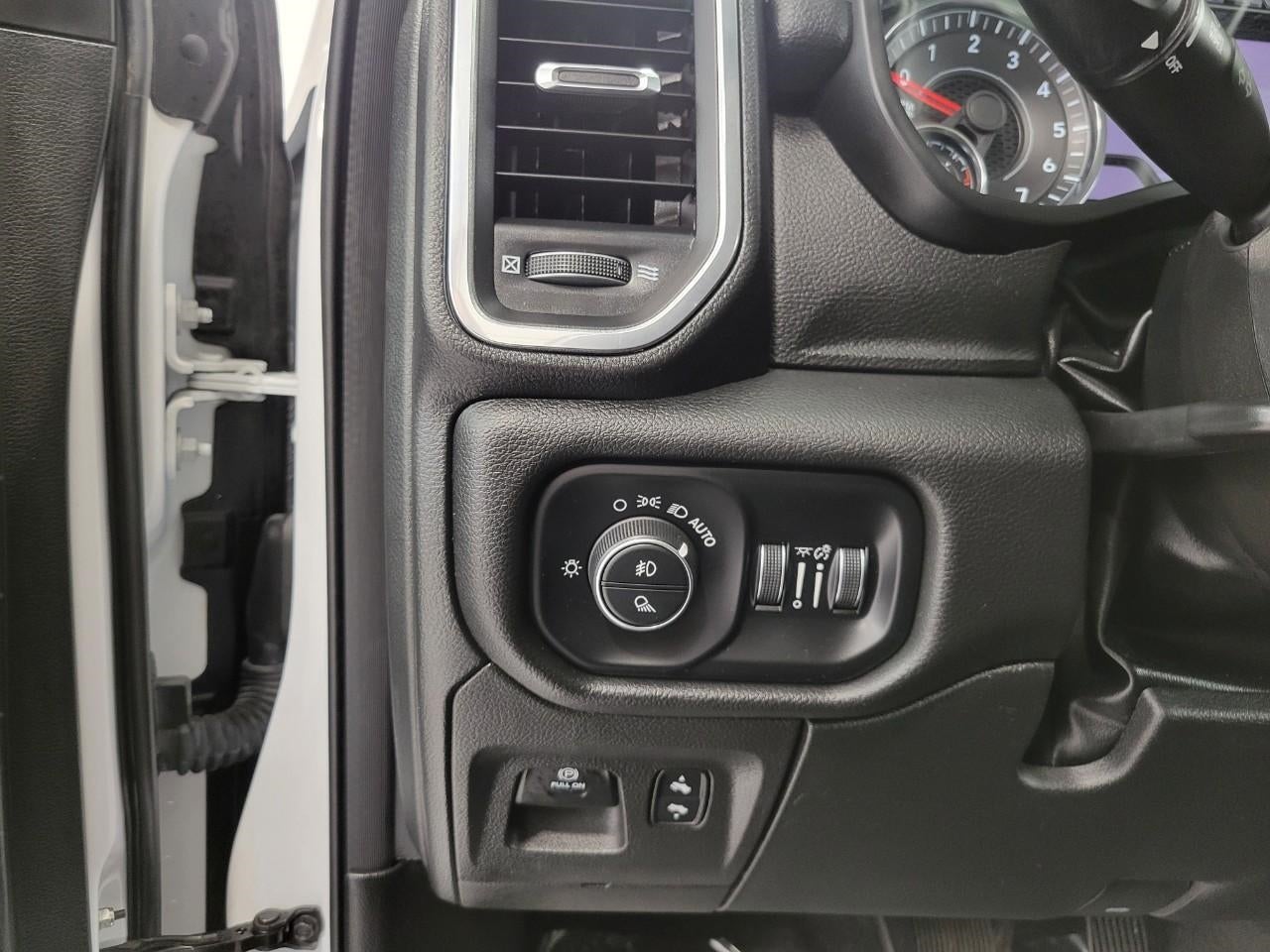 2023 RAM 1500 Laramie 4x4 Crew Cab 5'7 Box
