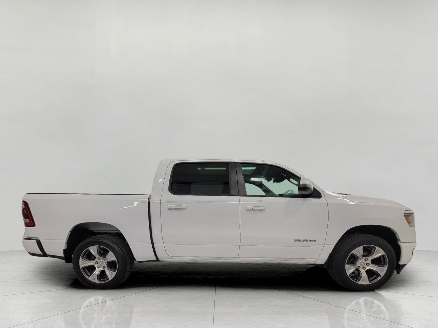 2023 RAM 1500 Laramie 4x4 Crew Cab 5'7 Box