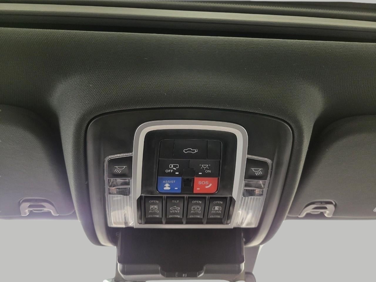 2023 RAM 1500 Laramie 4x4 Crew Cab 5'7 Box