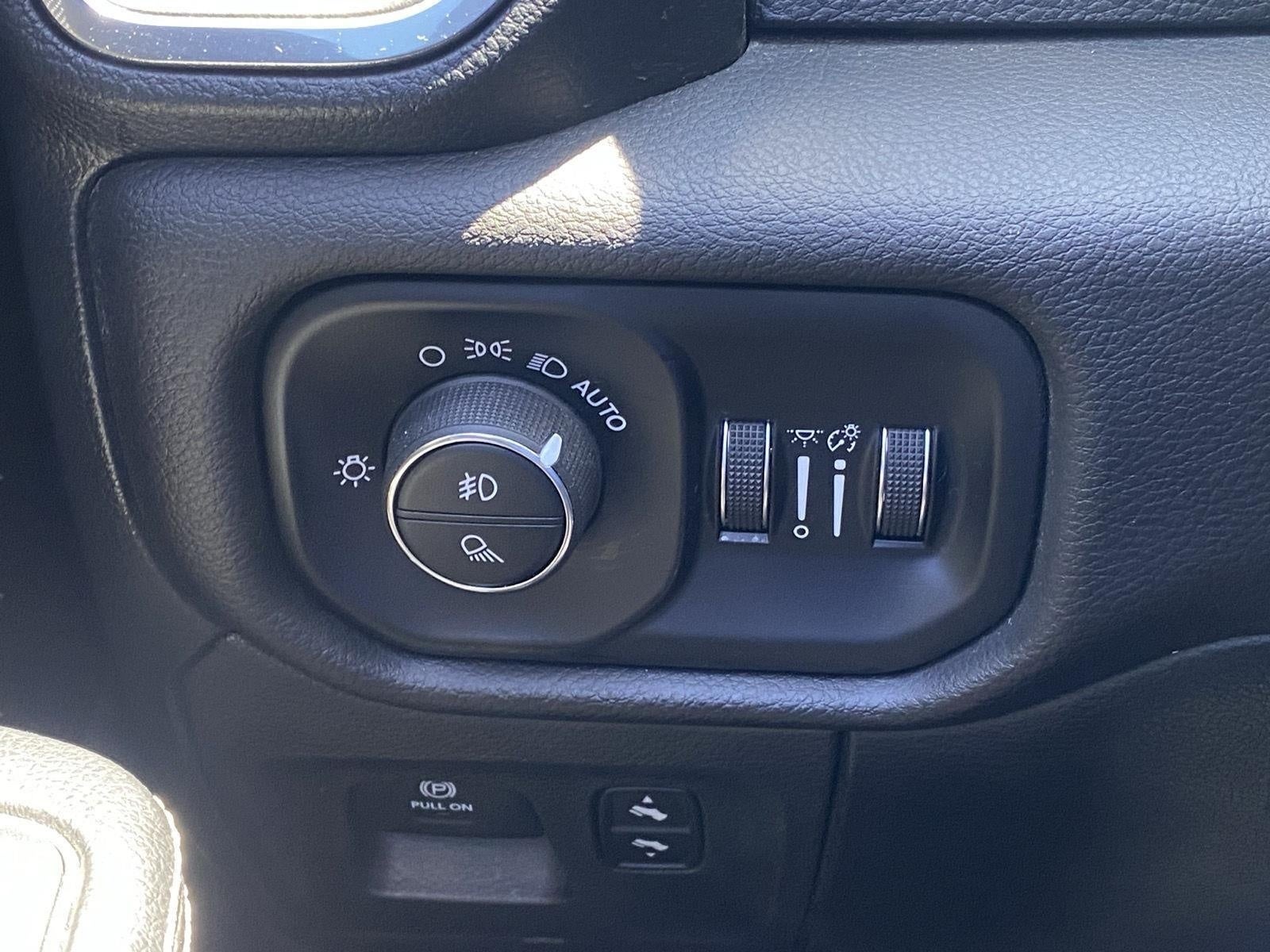 2023 RAM 1500 Laramie 4x4 Crew Cab 5'7 Box