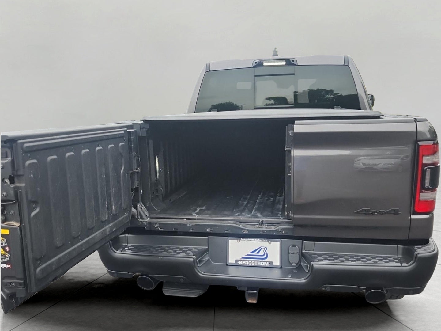 2021 RAM 1500 Rebel 4x4 Crew Cab 5'7 Box
