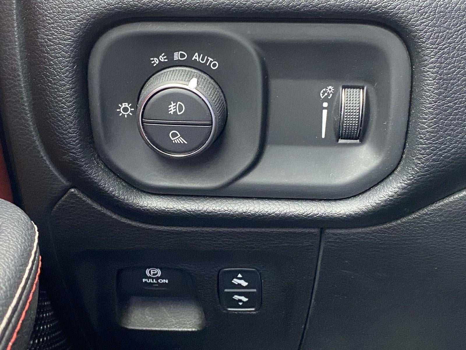 2022 RAM 1500 Rebel 4x4 Crew Cab 5'7 Box