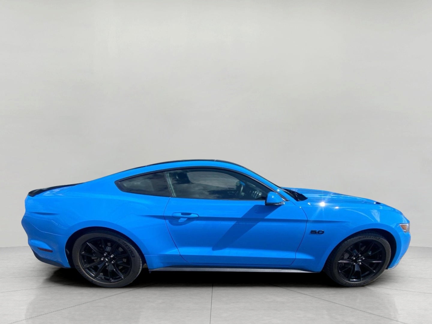 2017 Ford Mustang GT Premium Fastback