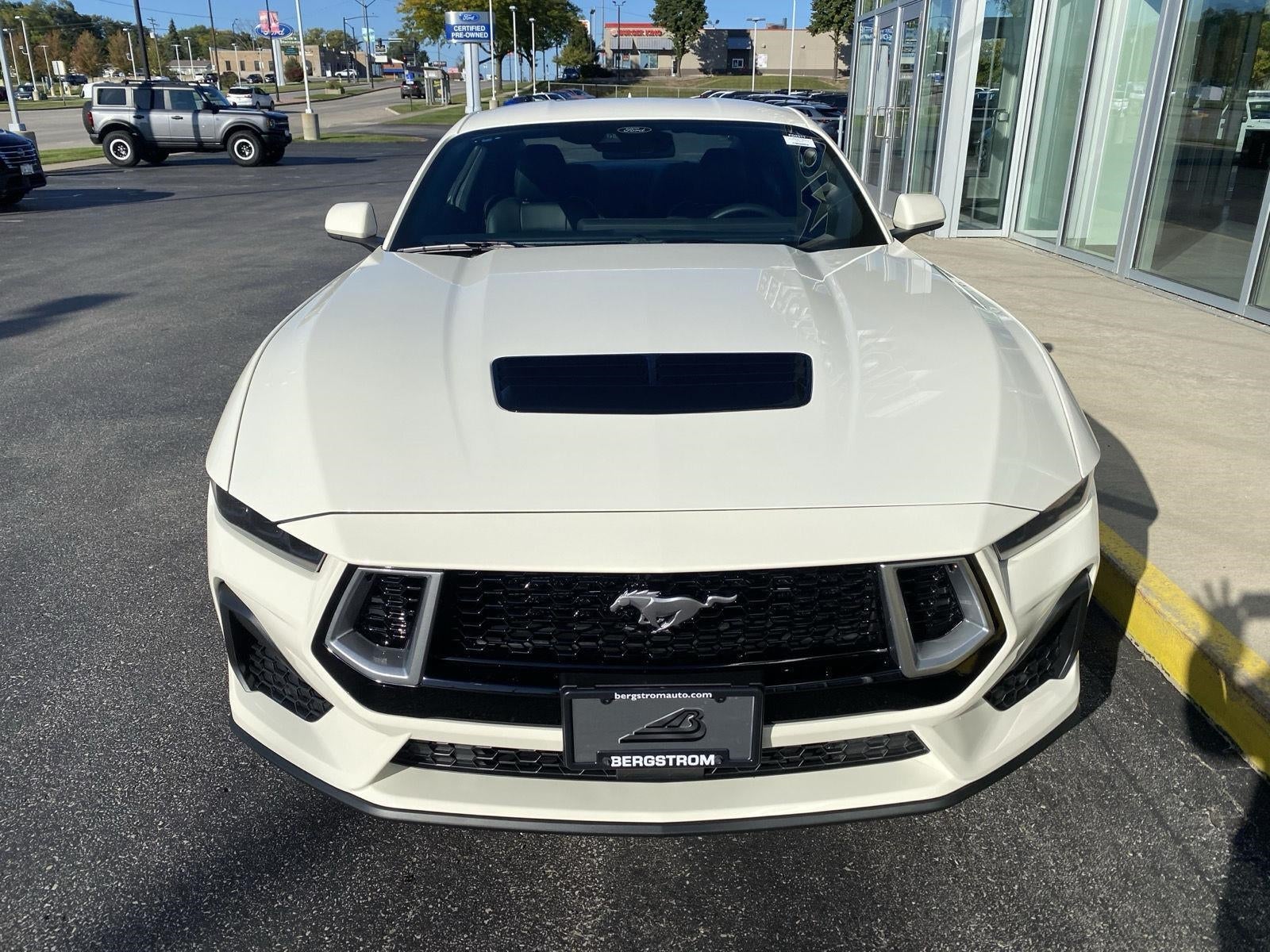 2025 Ford Mustang GT Premium Fastback
