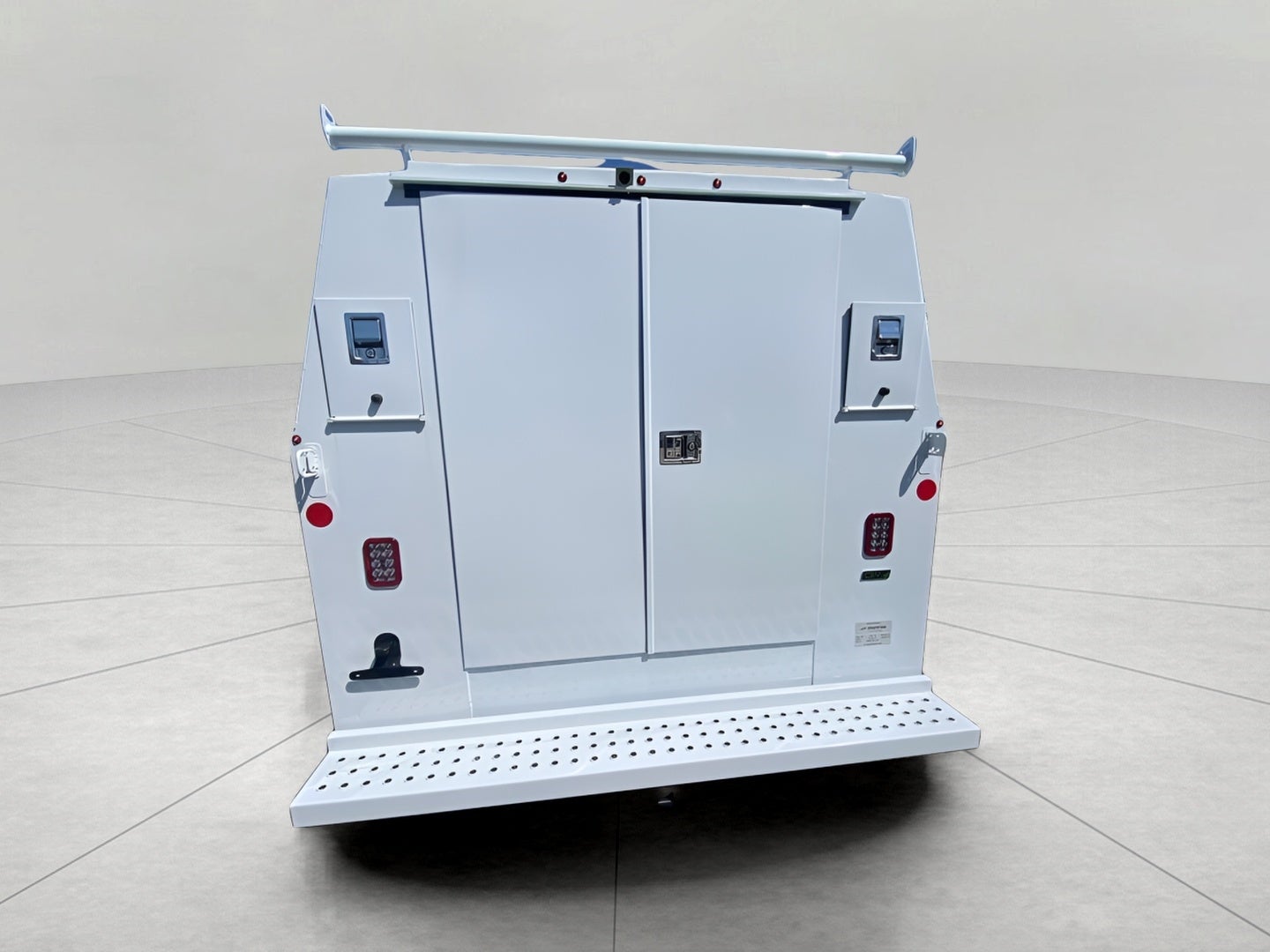 2026 Ford E-350SD Base Cutaway