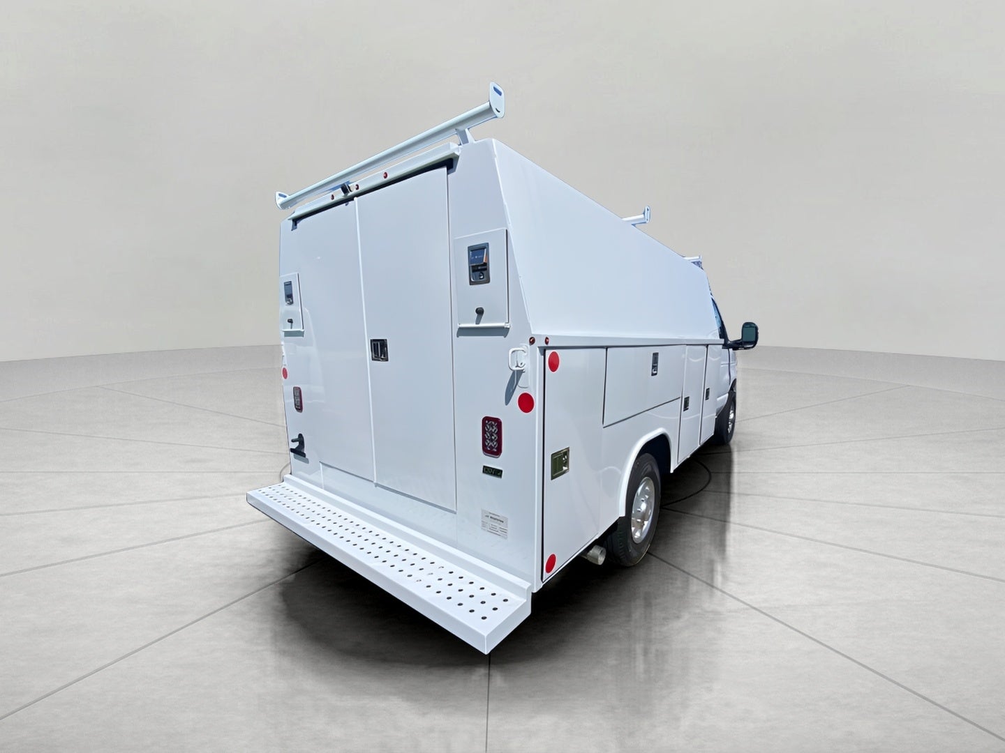 2026 Ford E-350SD Base Cutaway