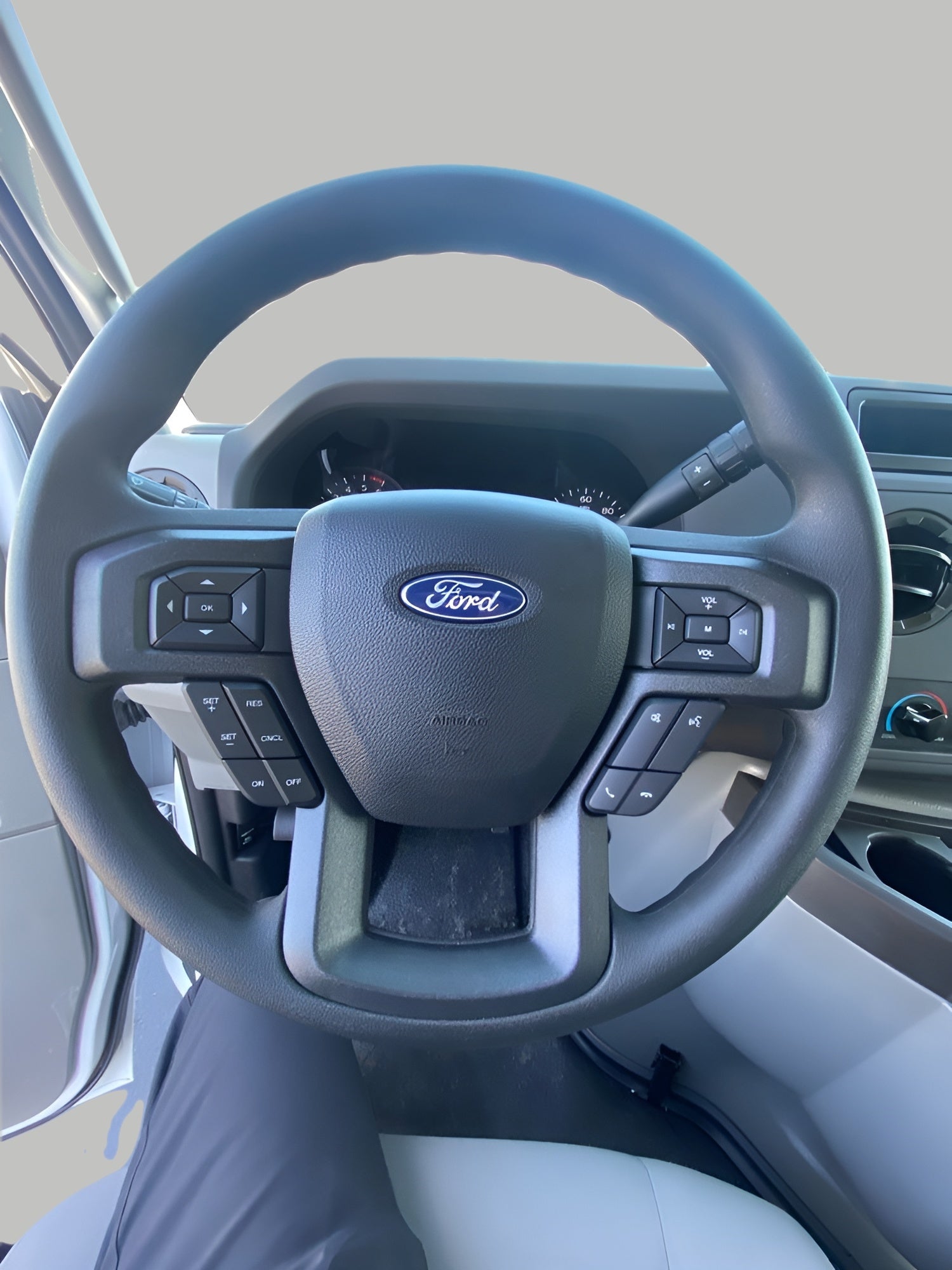 2026 Ford E-350SD Base Cutaway