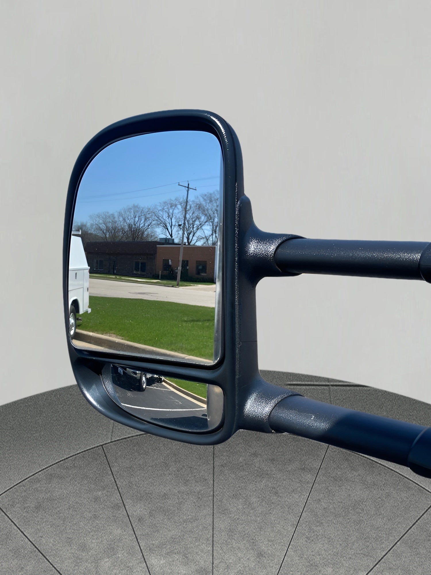2025 Ford E-350SD Base Cutaway