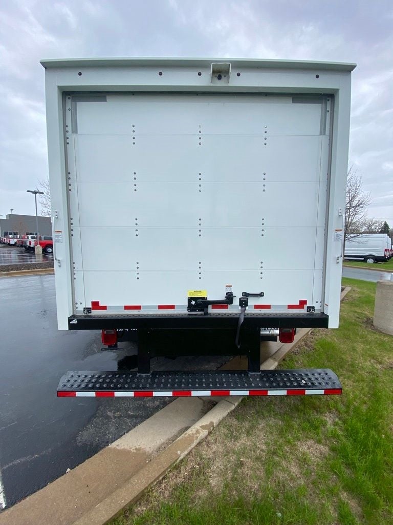 2025 Ford E-350SD Base Cutaway