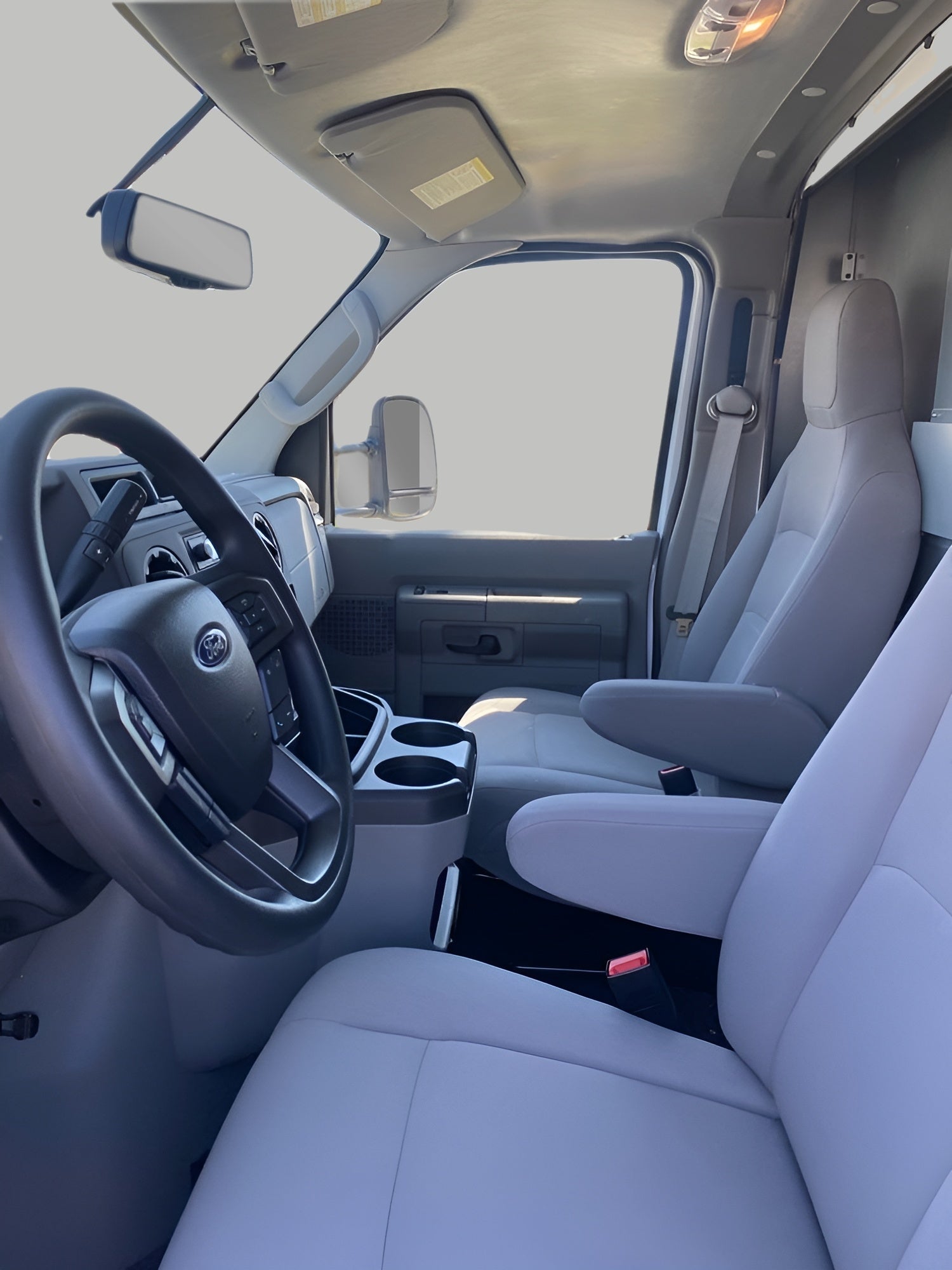 2025 Ford E-350SD Base Cutaway