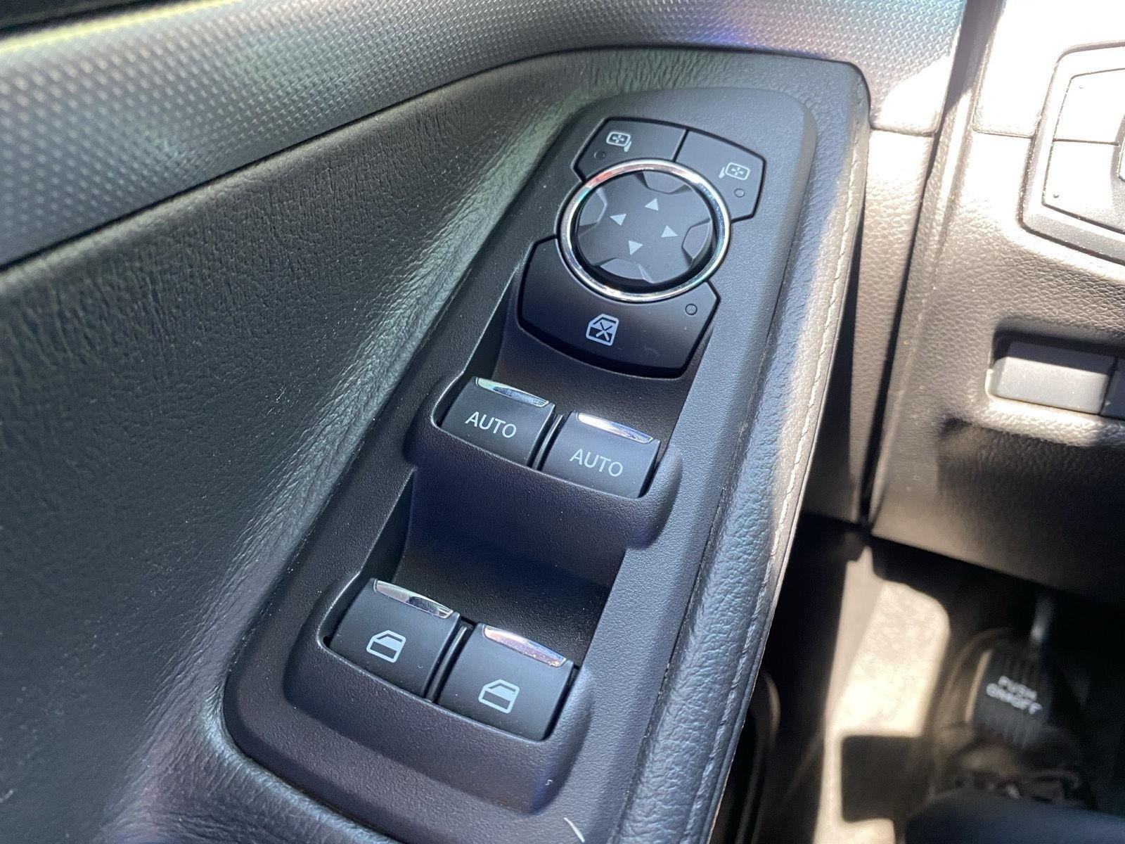 2013 Ford Explorer FWD 4dr XLT