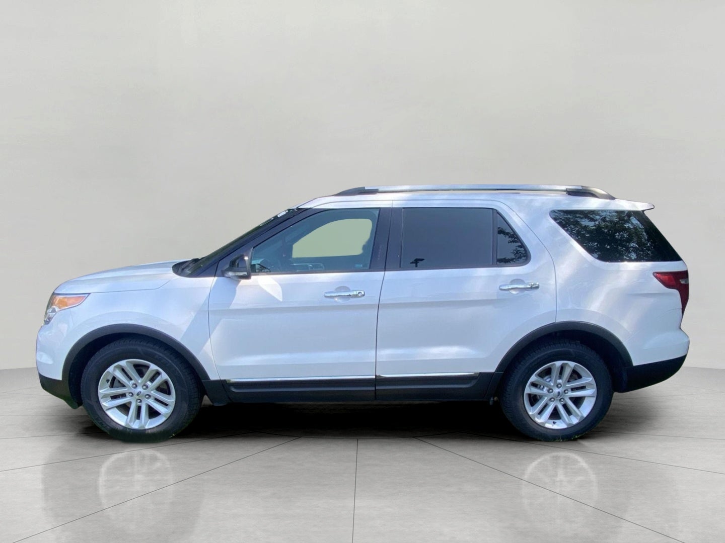 2013 Ford Explorer FWD 4dr XLT