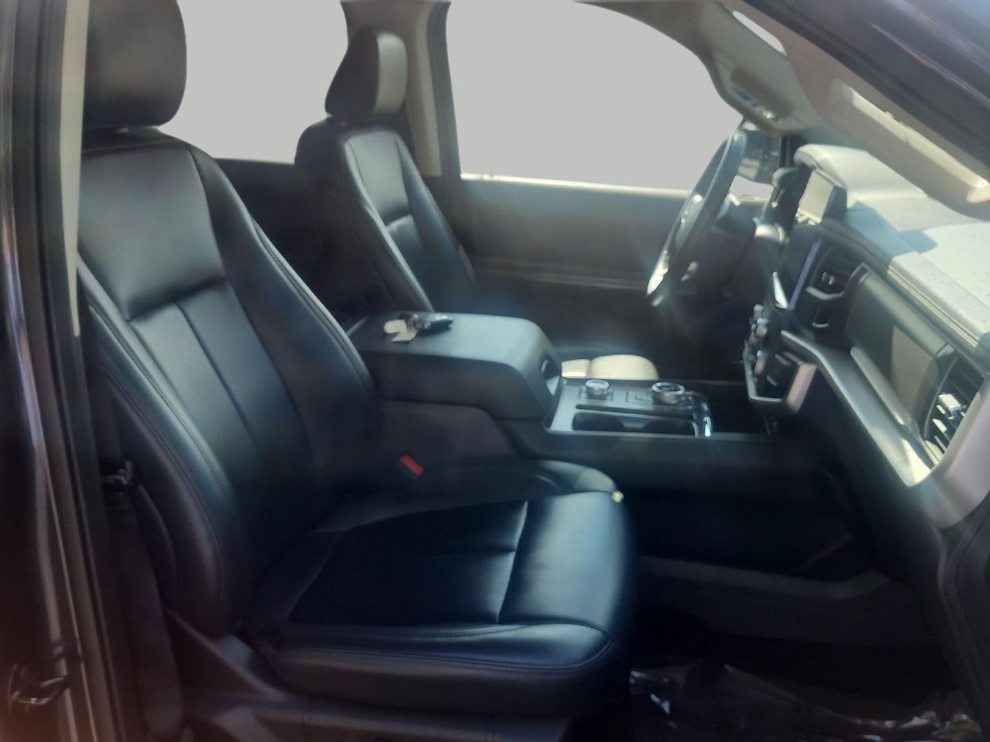 2023 Ford Expedition Max XLT 4x4