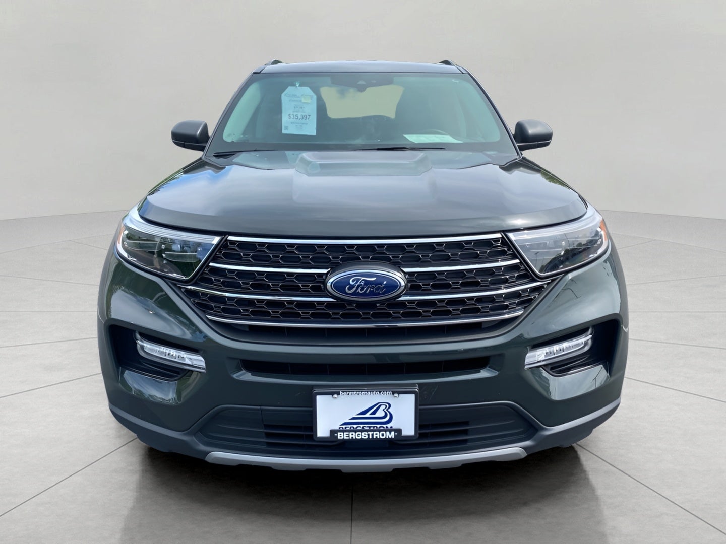 2023 Ford Explorer XLT 4WD