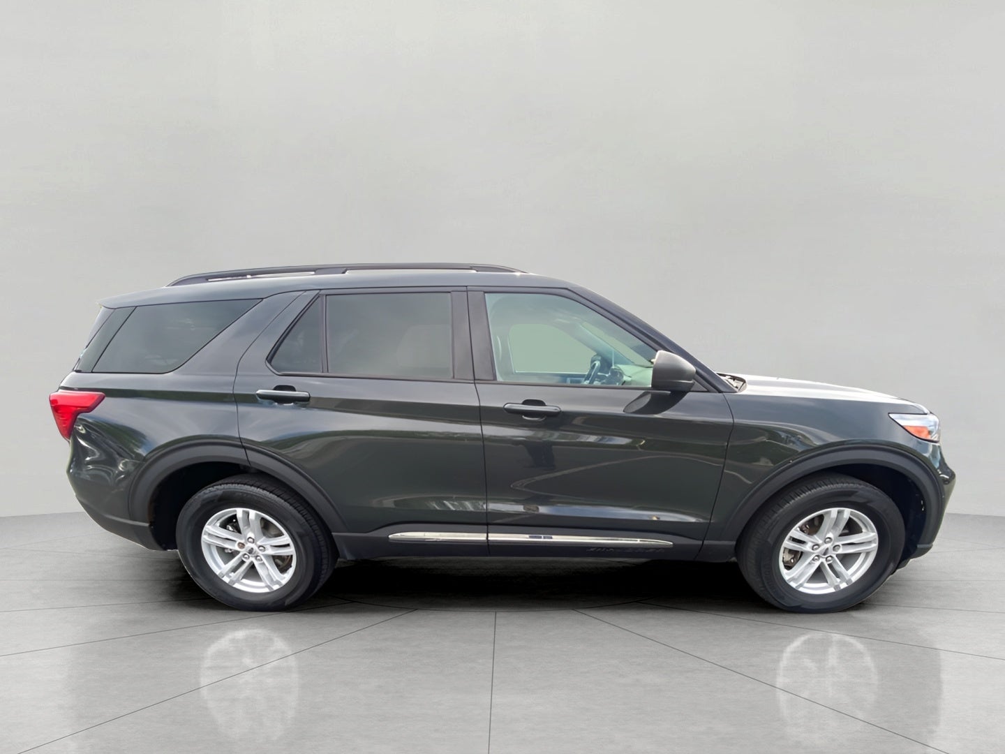 2023 Ford Explorer XLT 4WD