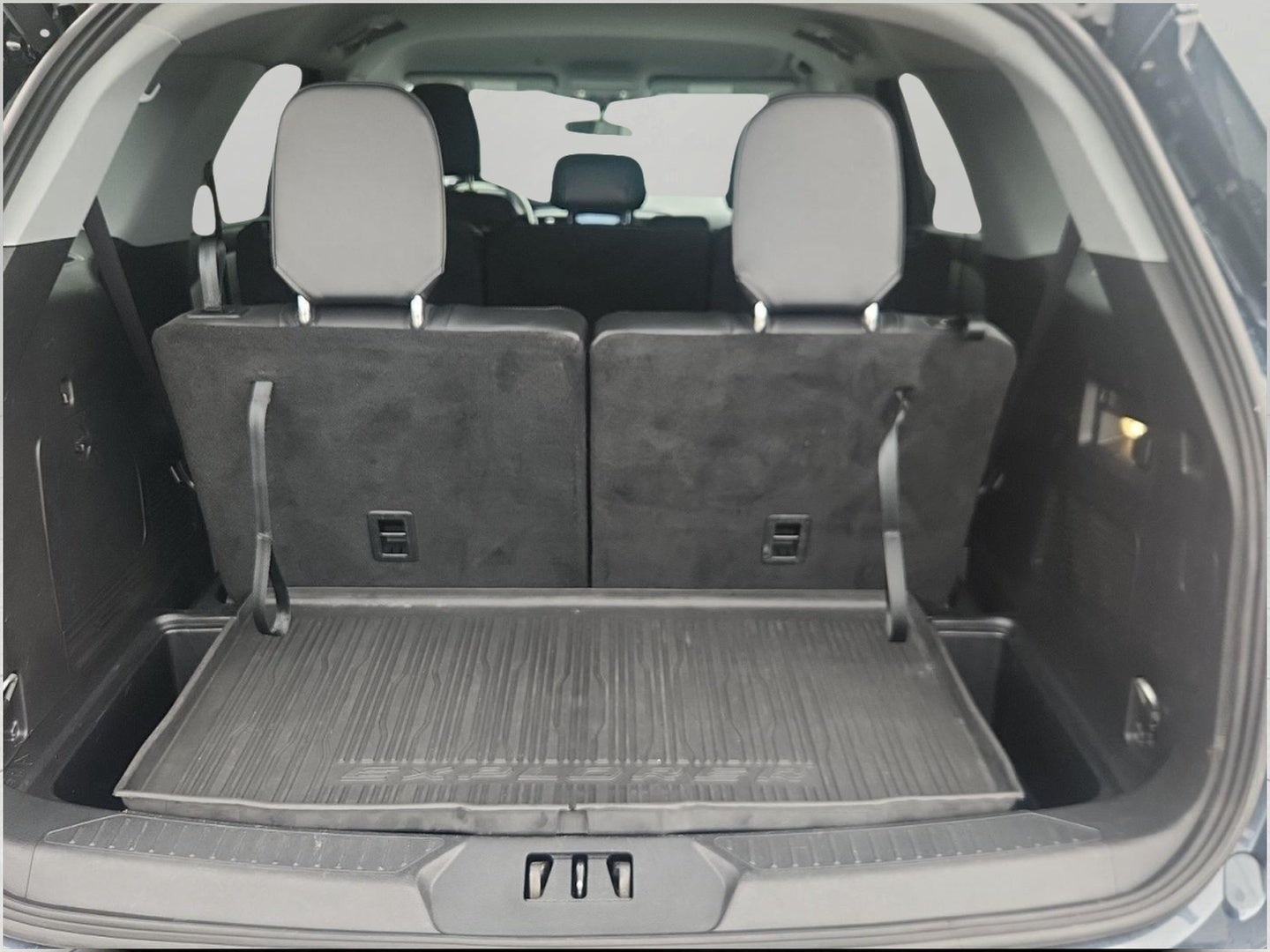 2023 Ford Explorer XLT 4WD