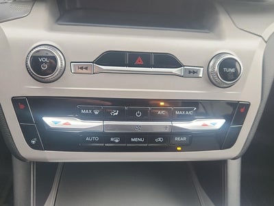 2023 Ford Explorer XLT 4WD