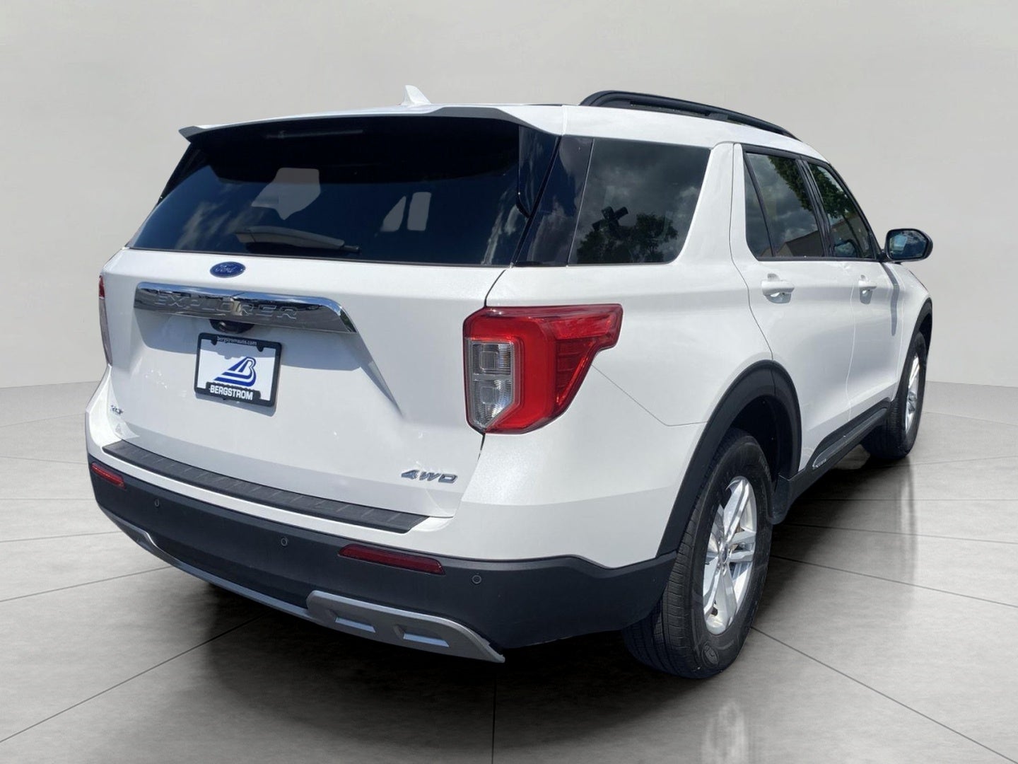 2024 Ford Explorer XLT 4WD
