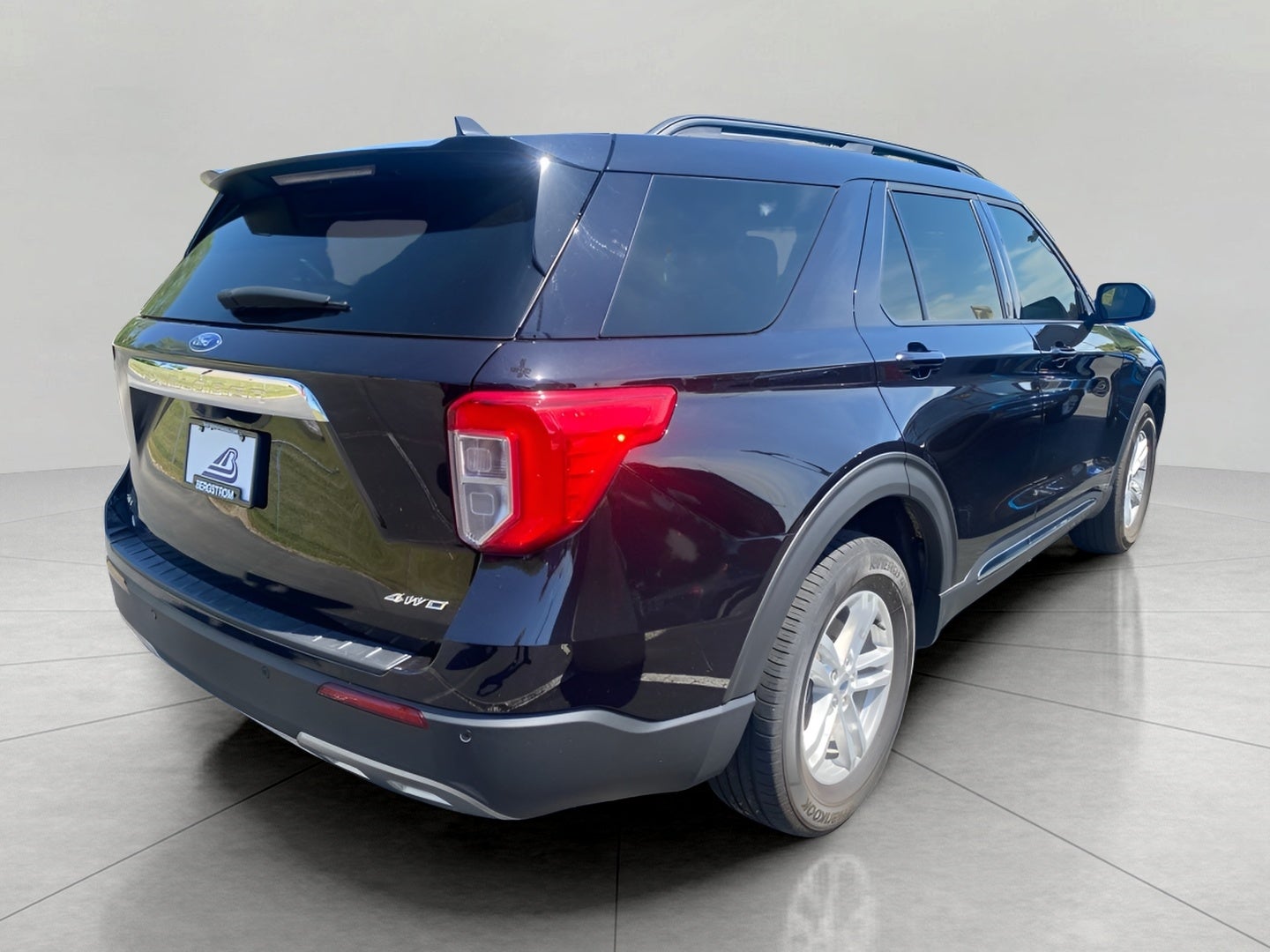 2024 Ford Explorer XLT 4WD