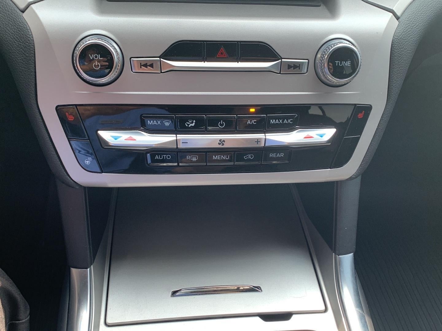 2024 Ford Explorer XLT 4WD