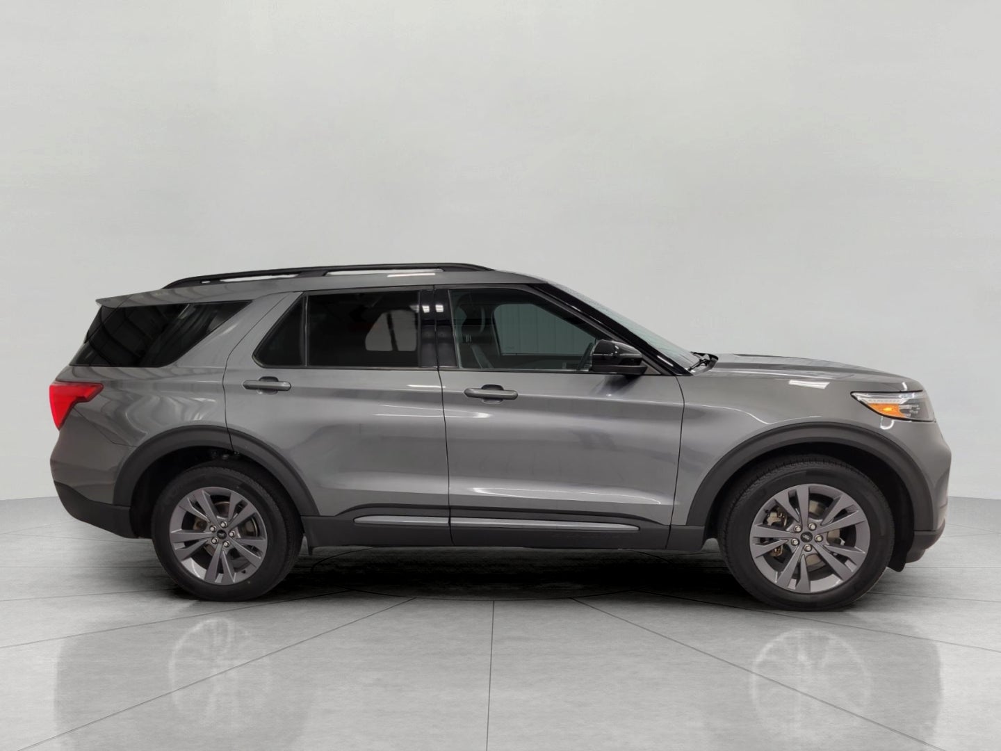 2023 Ford Explorer XLT 4WD