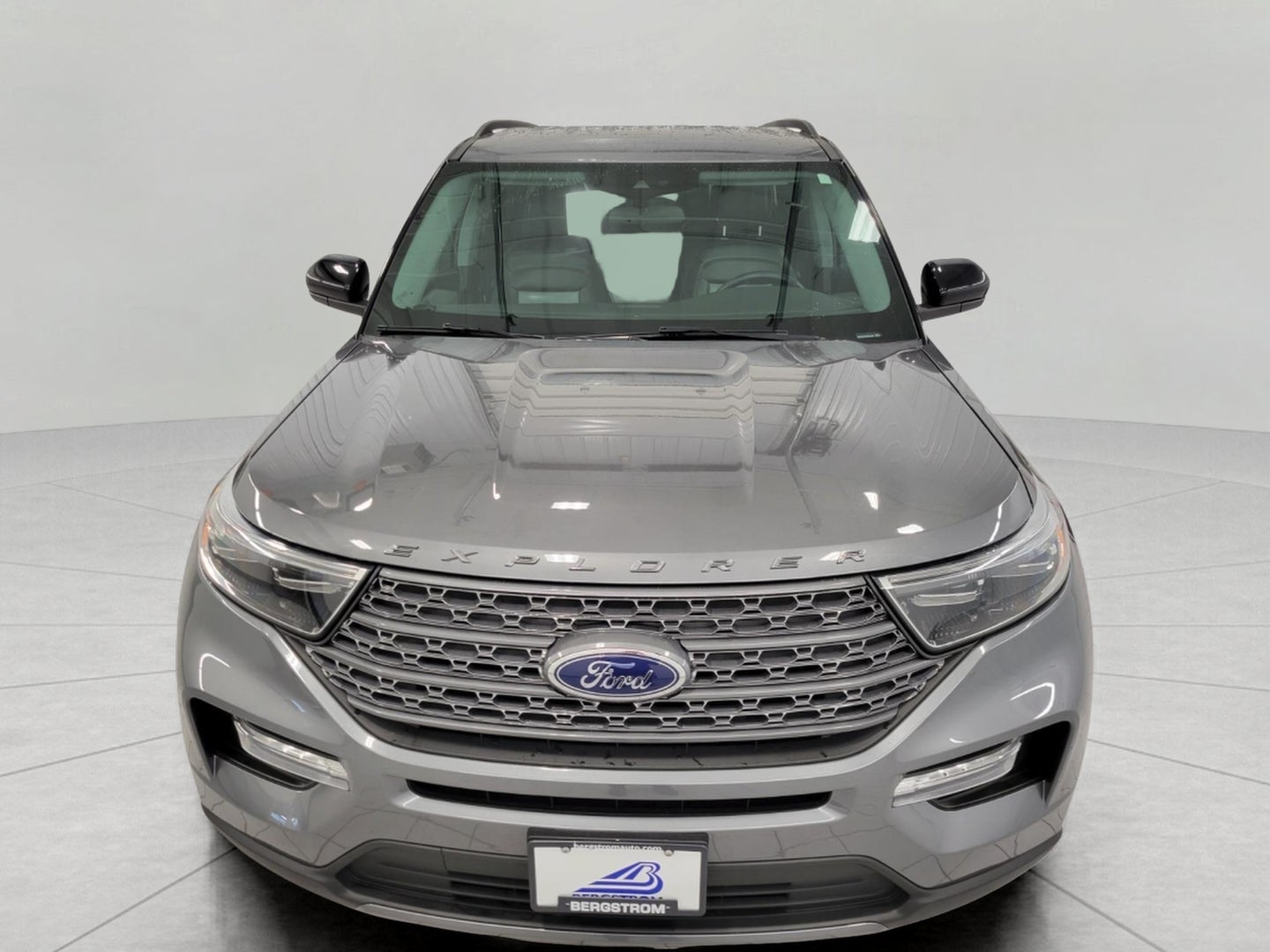 2023 Ford Explorer XLT 4WD