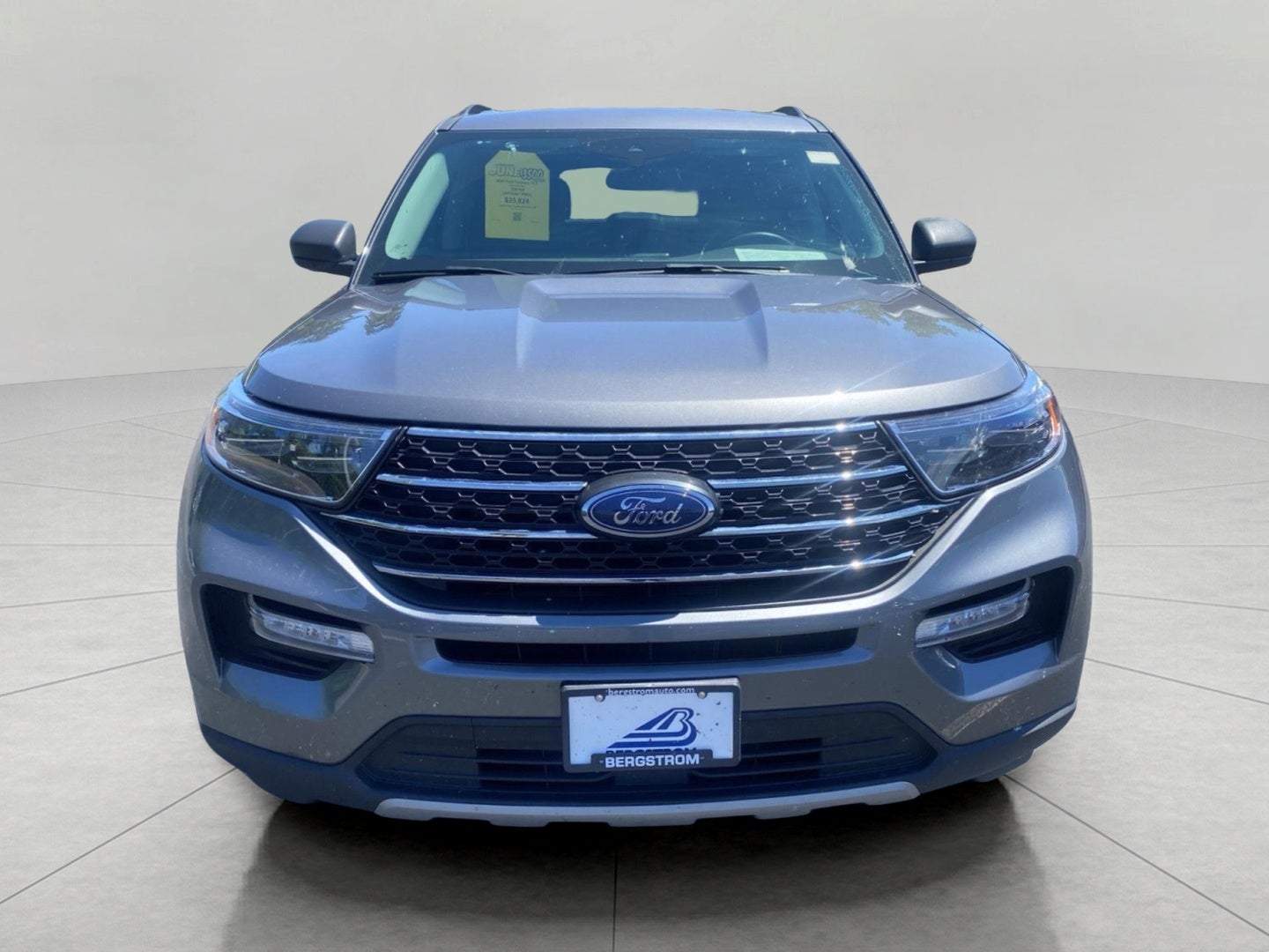 2024 Ford Explorer XLT 4WD