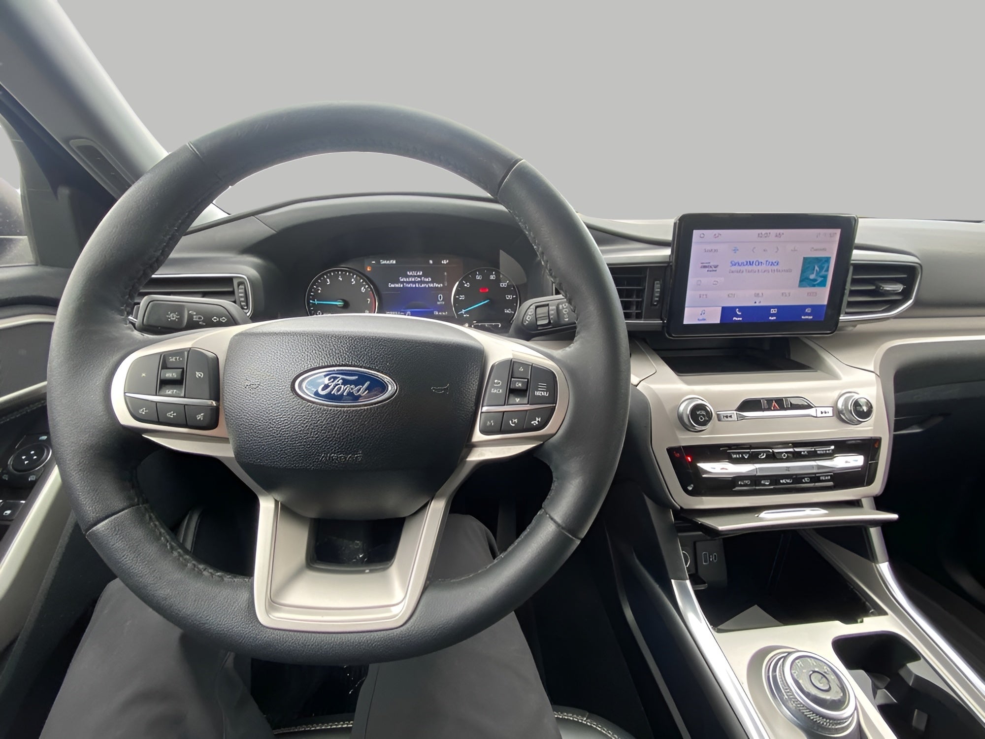 2024 Ford Explorer XLT 4WD