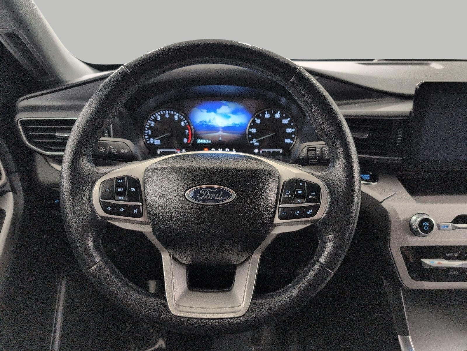 2024 Ford Explorer XLT 4WD