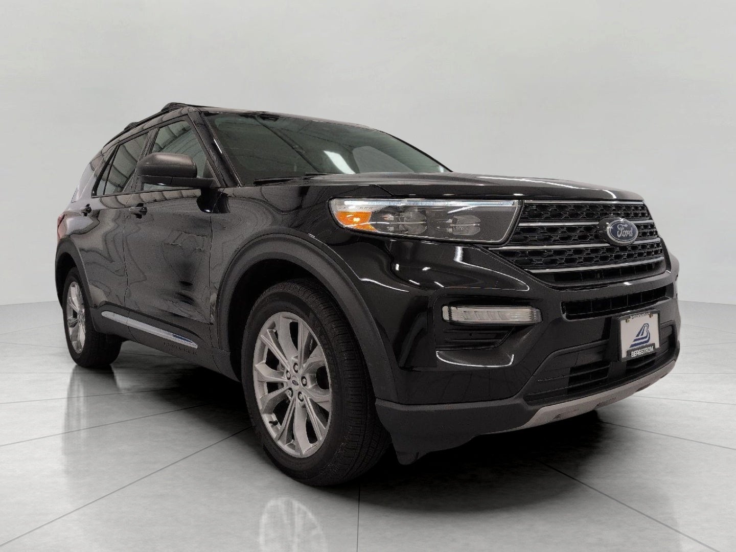 2024 Ford Explorer XLT 4WD