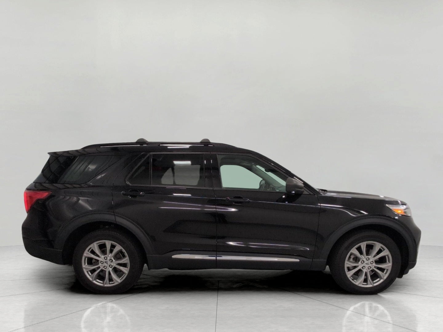 2024 Ford Explorer XLT 4WD