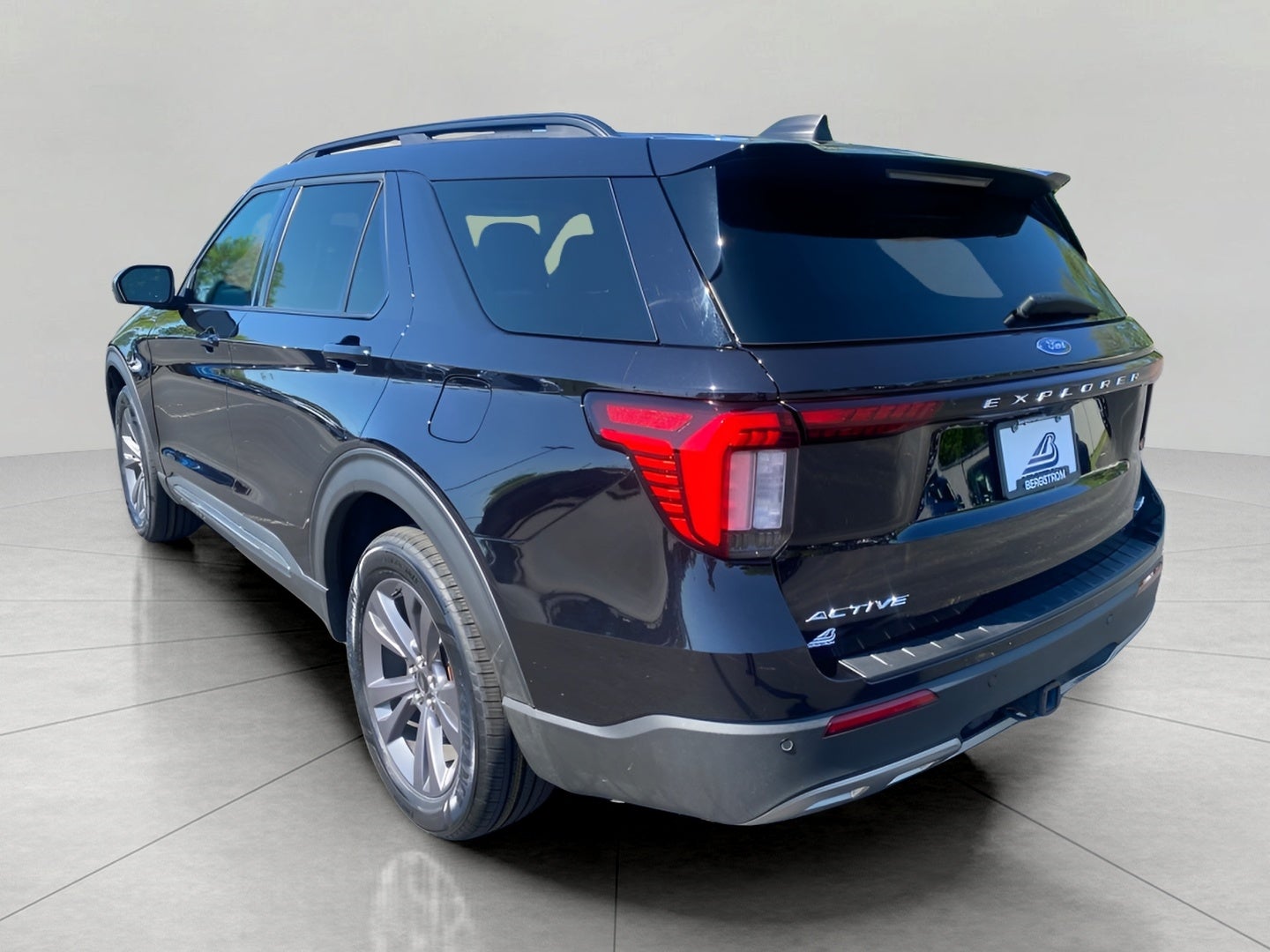 2025 Ford Explorer Active 4WD