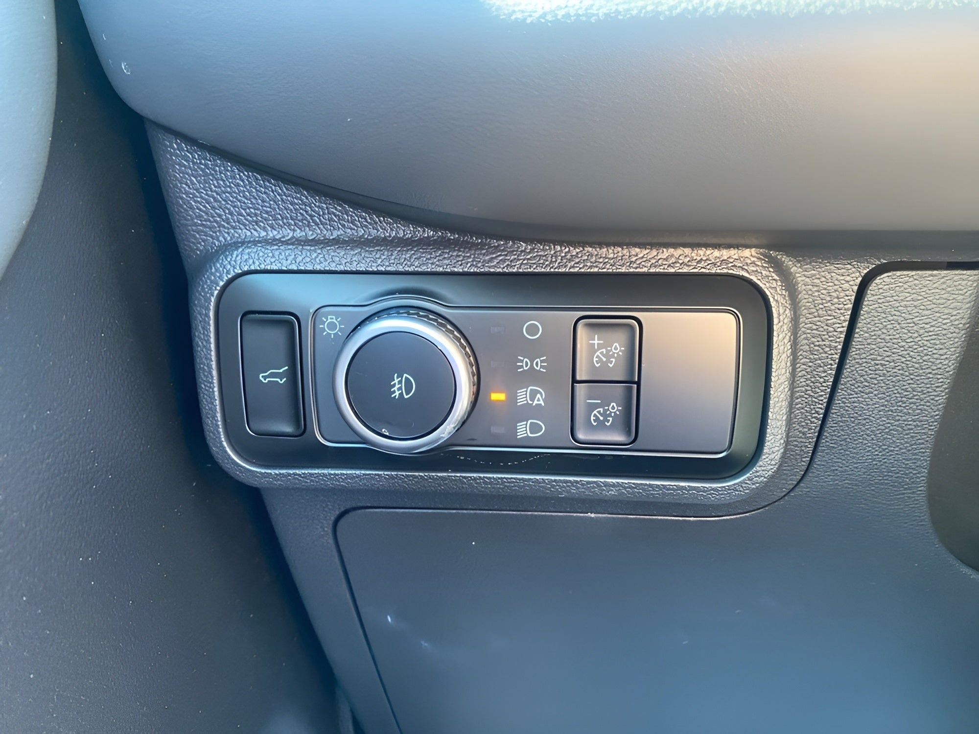 2025 Ford Explorer Active 4WD