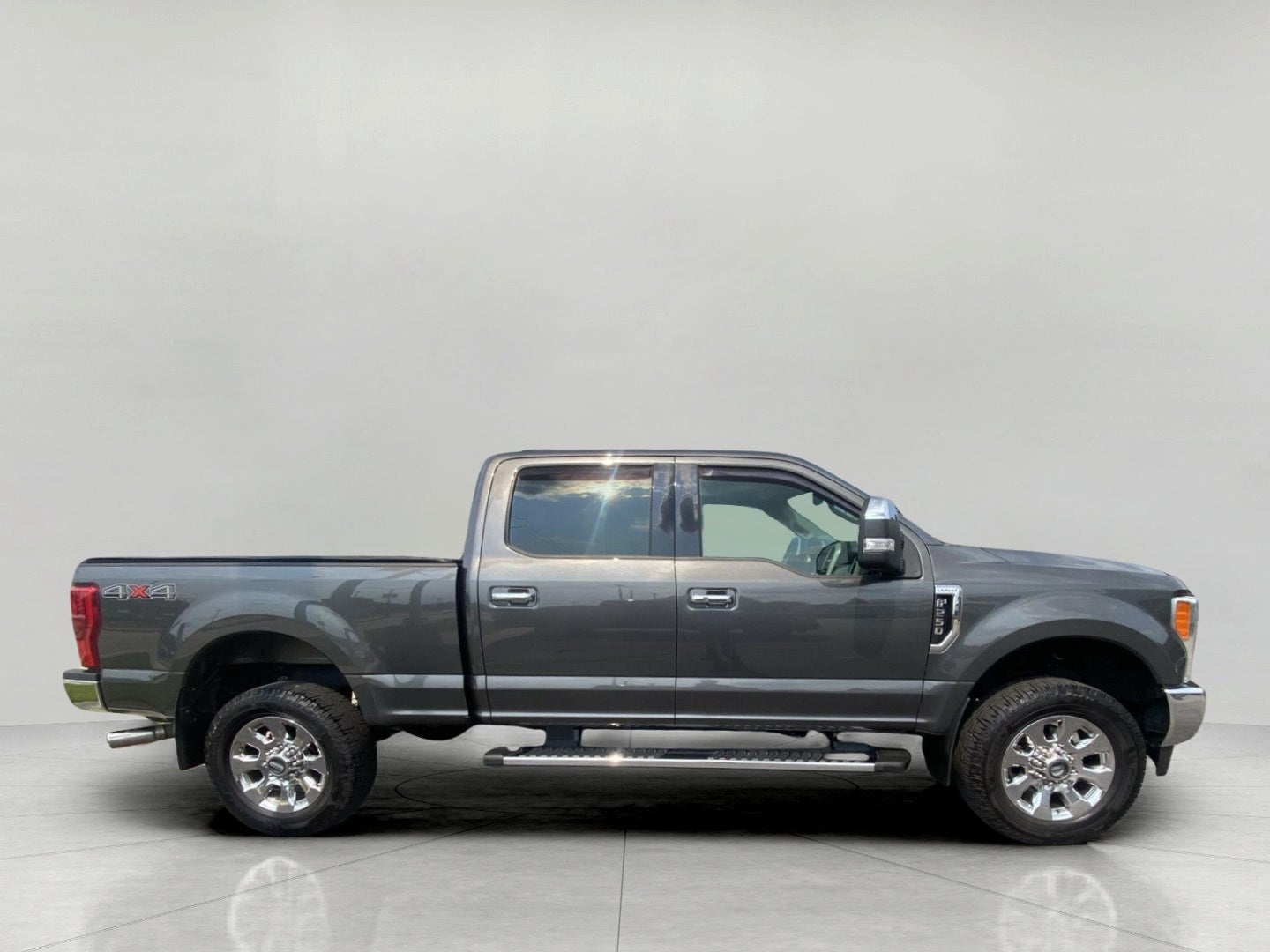 2019 Ford SUPER DUTY F-250 SRW LARIAT