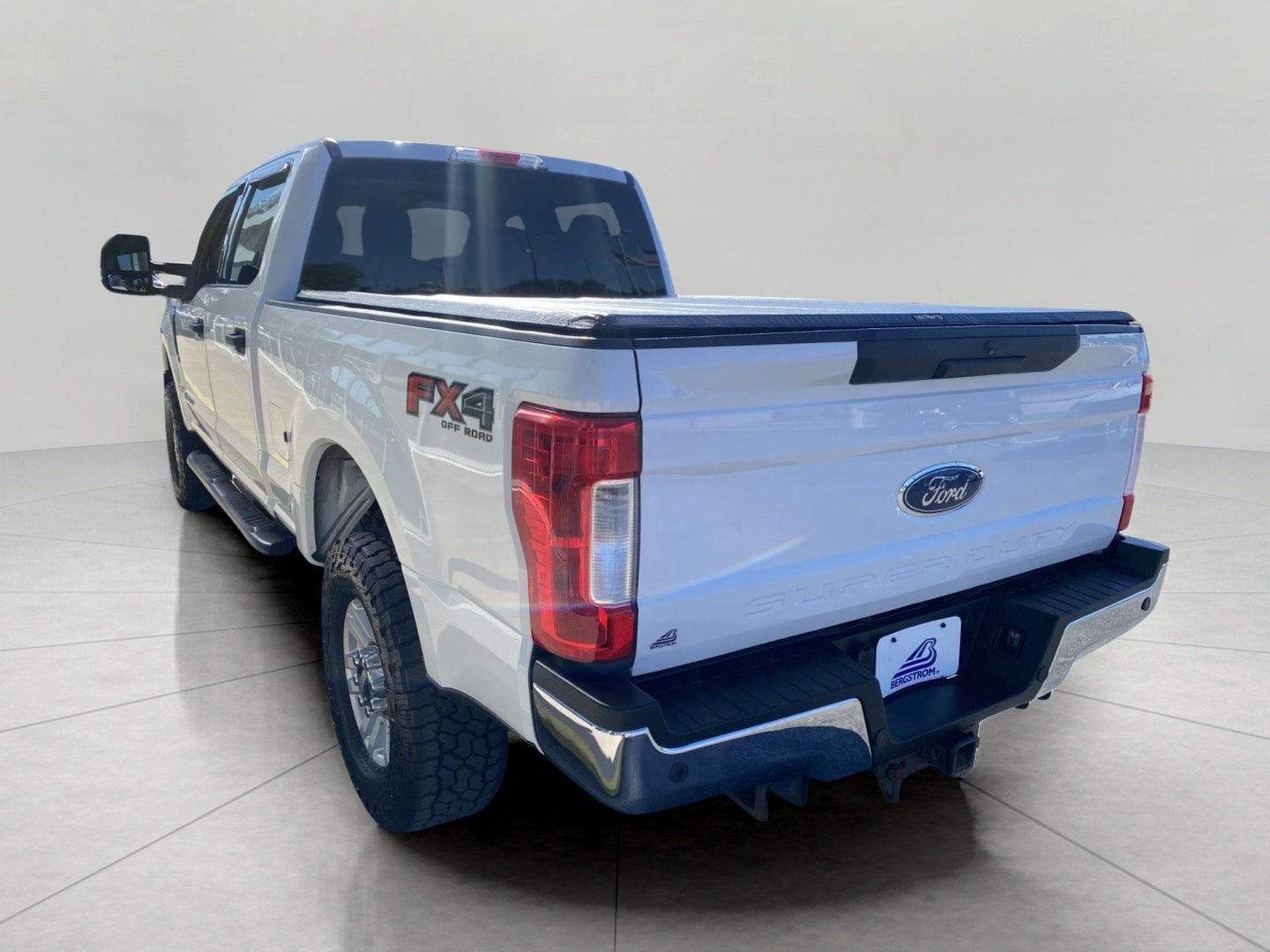 2017 Ford SUPER DUTY F-250 SRW XLT